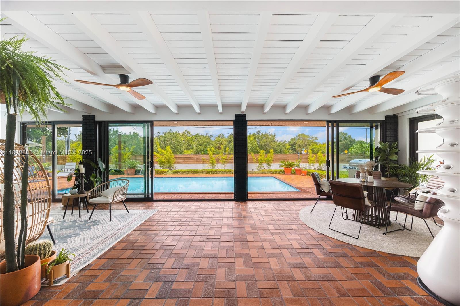 9670 SW 96th Ct Miami, FL 33176