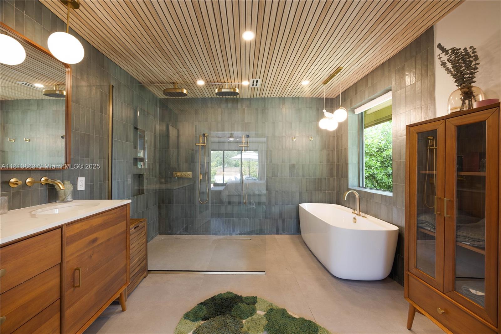 9670 SW 96th Ct Miami, FL 33176