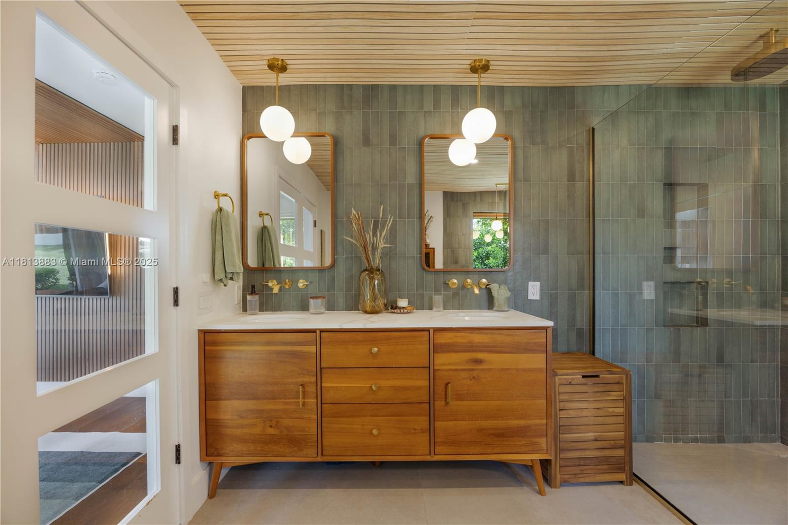 9670 SW 96th Ct Miami, FL 33176