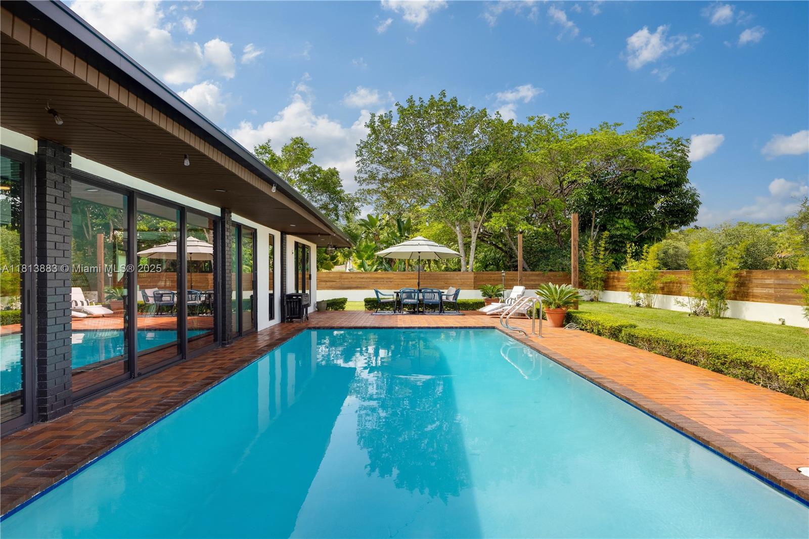 9670 SW 96th Ct Miami, FL 33176