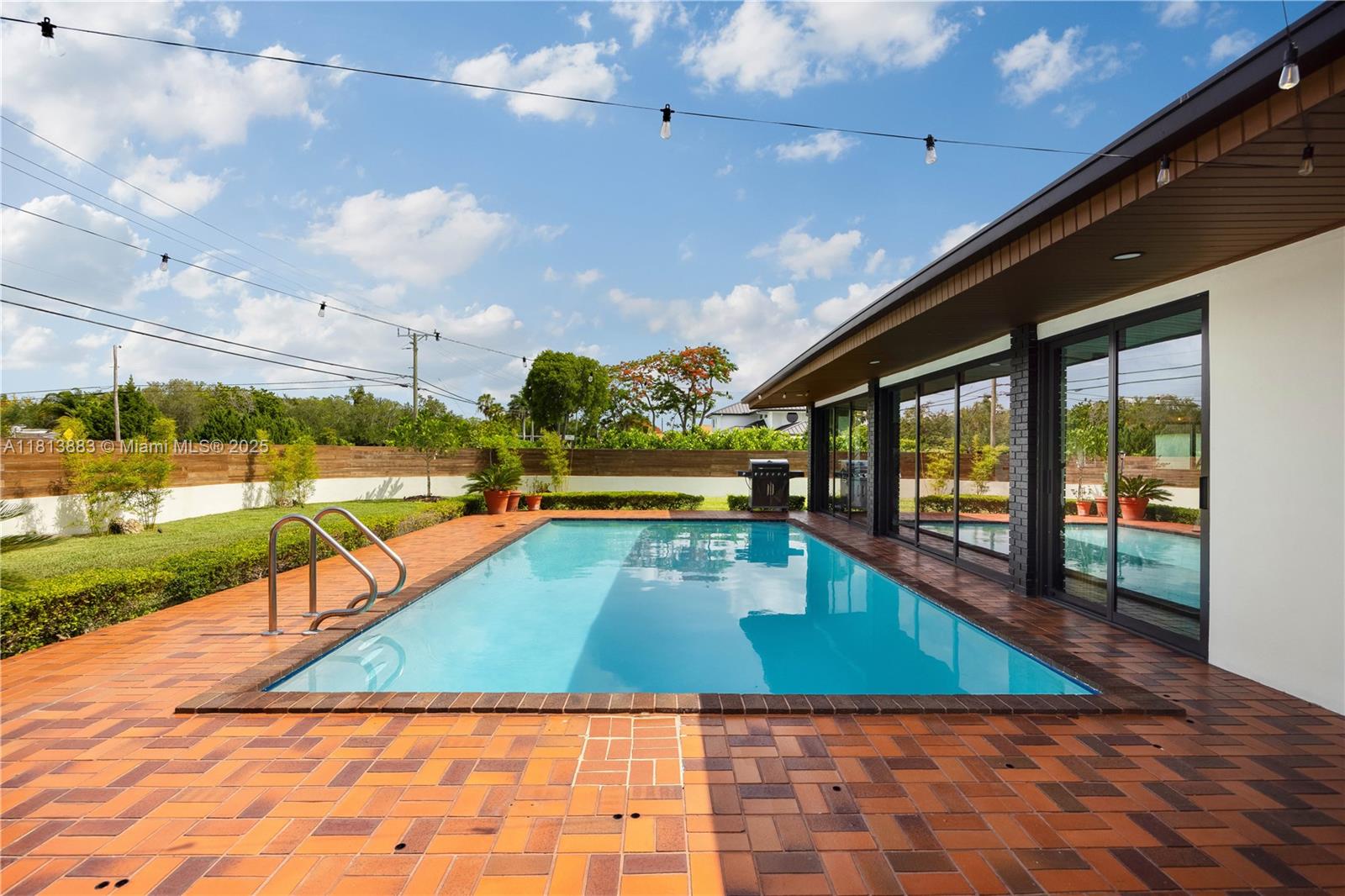 9670 SW 96th Ct Miami, FL 33176