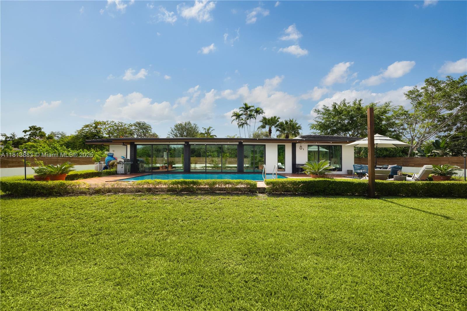 9670 SW 96th Ct Miami, FL 33176