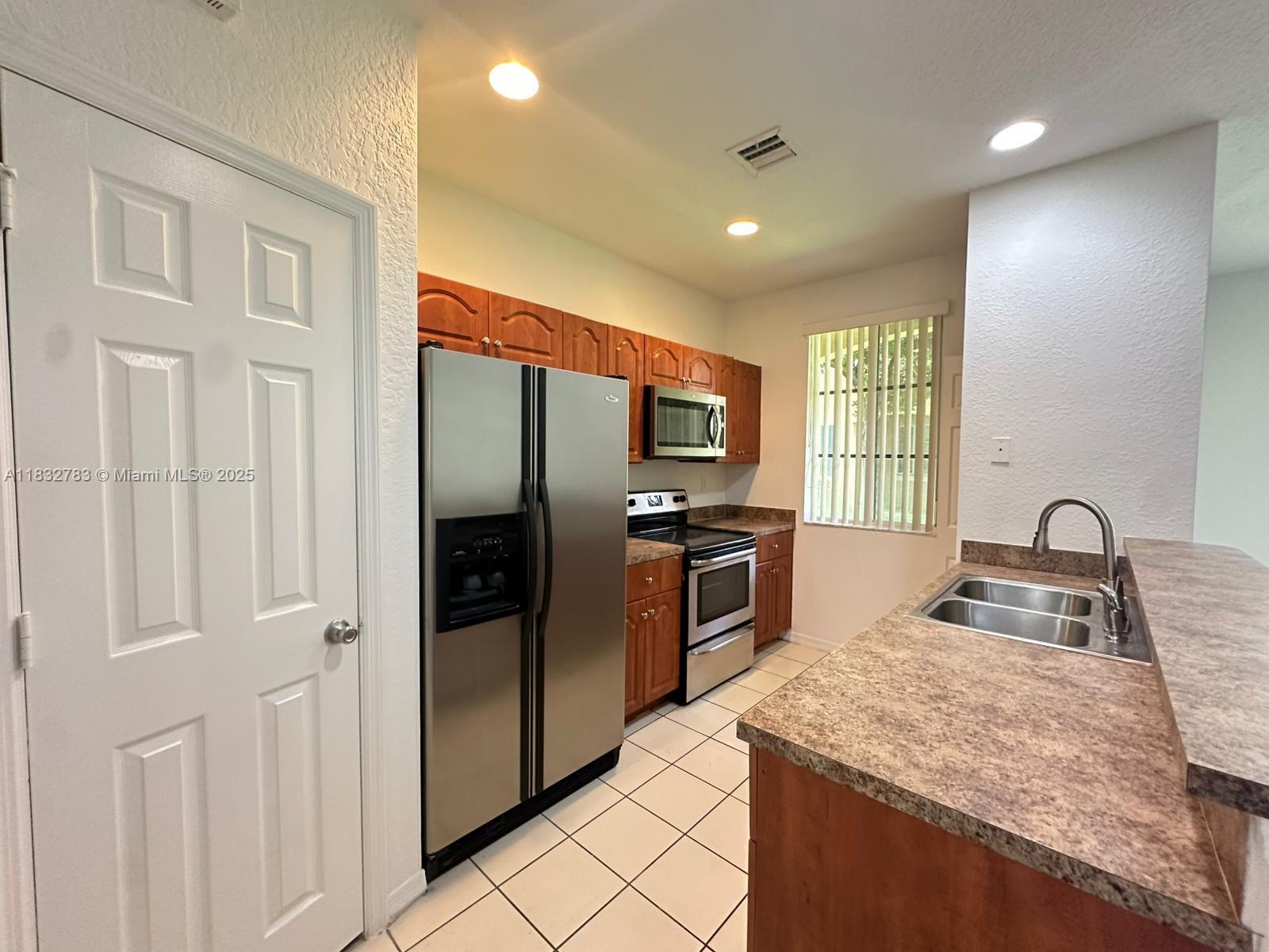 6055 SW 19th Ct #6055