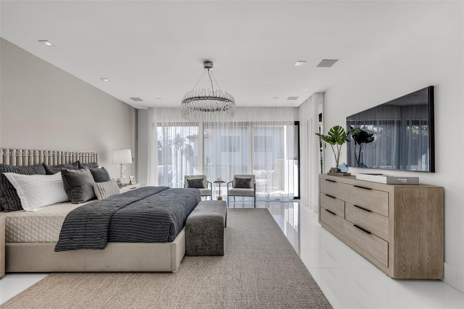 124 Park Dr Bal Harbour, FL 33154 124 Park Dr Bal Harbour, FL 33154