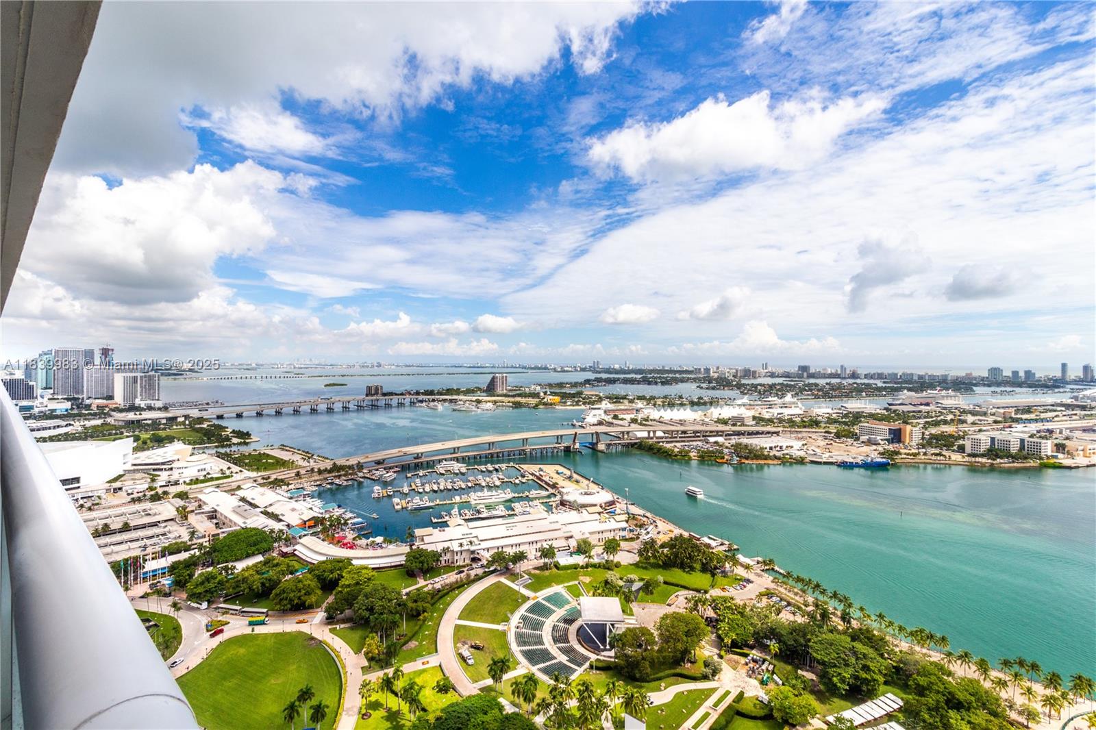 50 Biscayne Blvd #4506