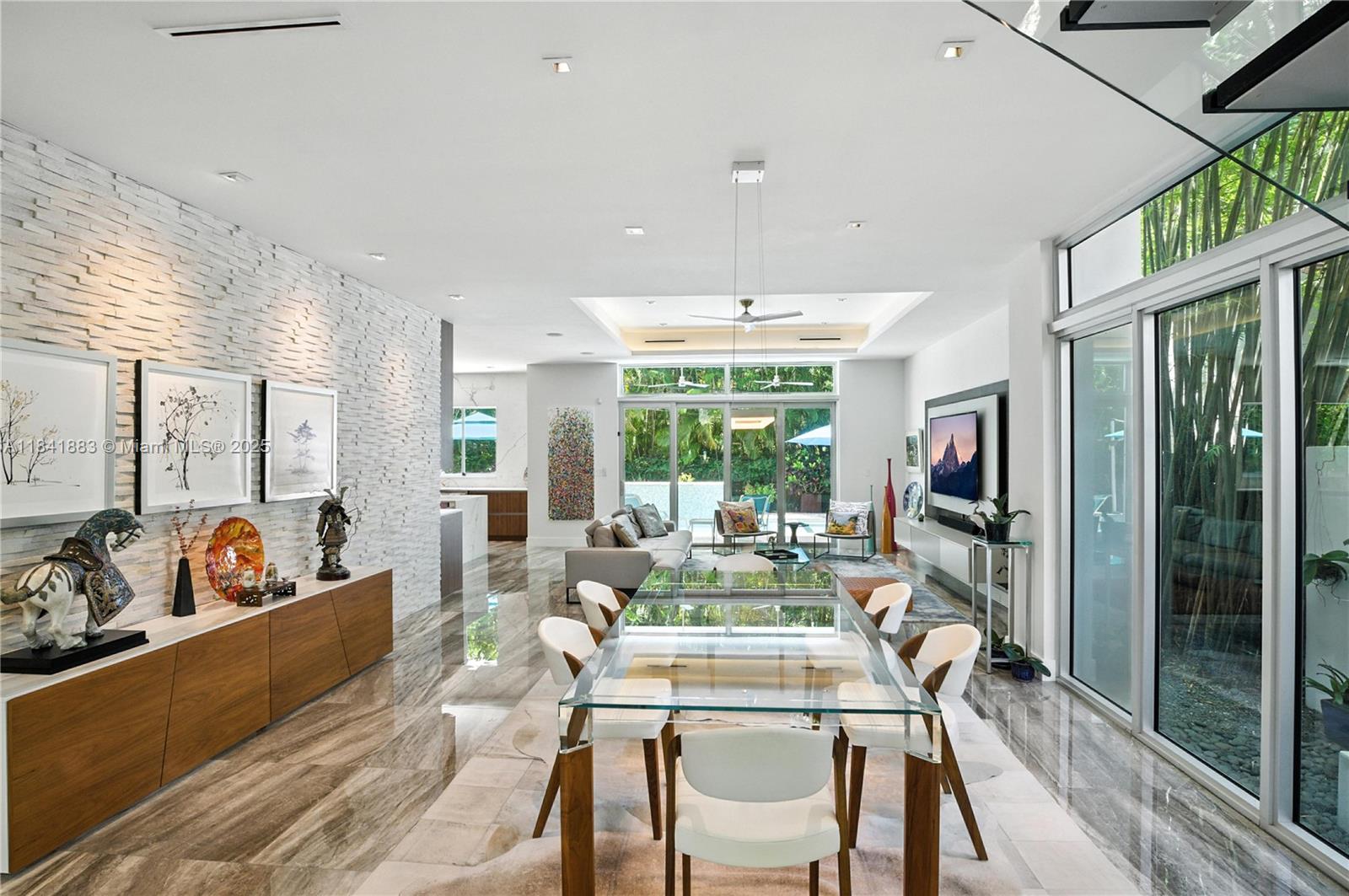 4048 Malaga Ave Miami, FL 33133