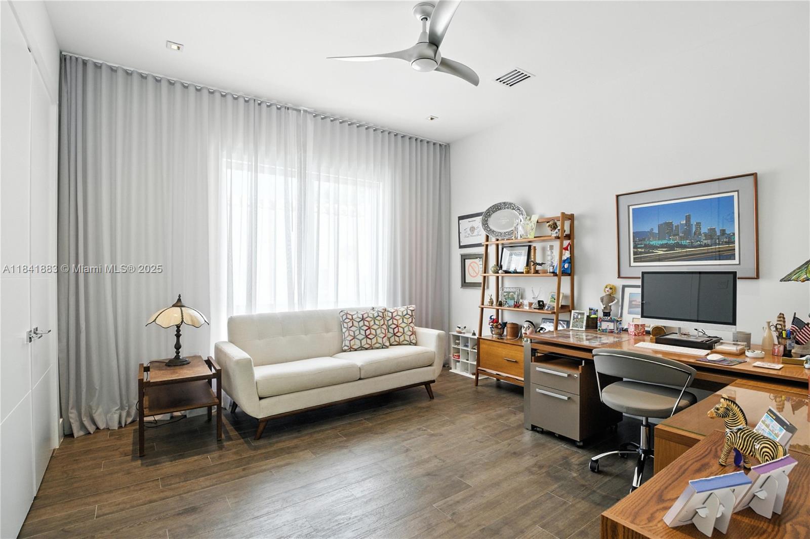 4048 Malaga Ave Miami, FL 33133