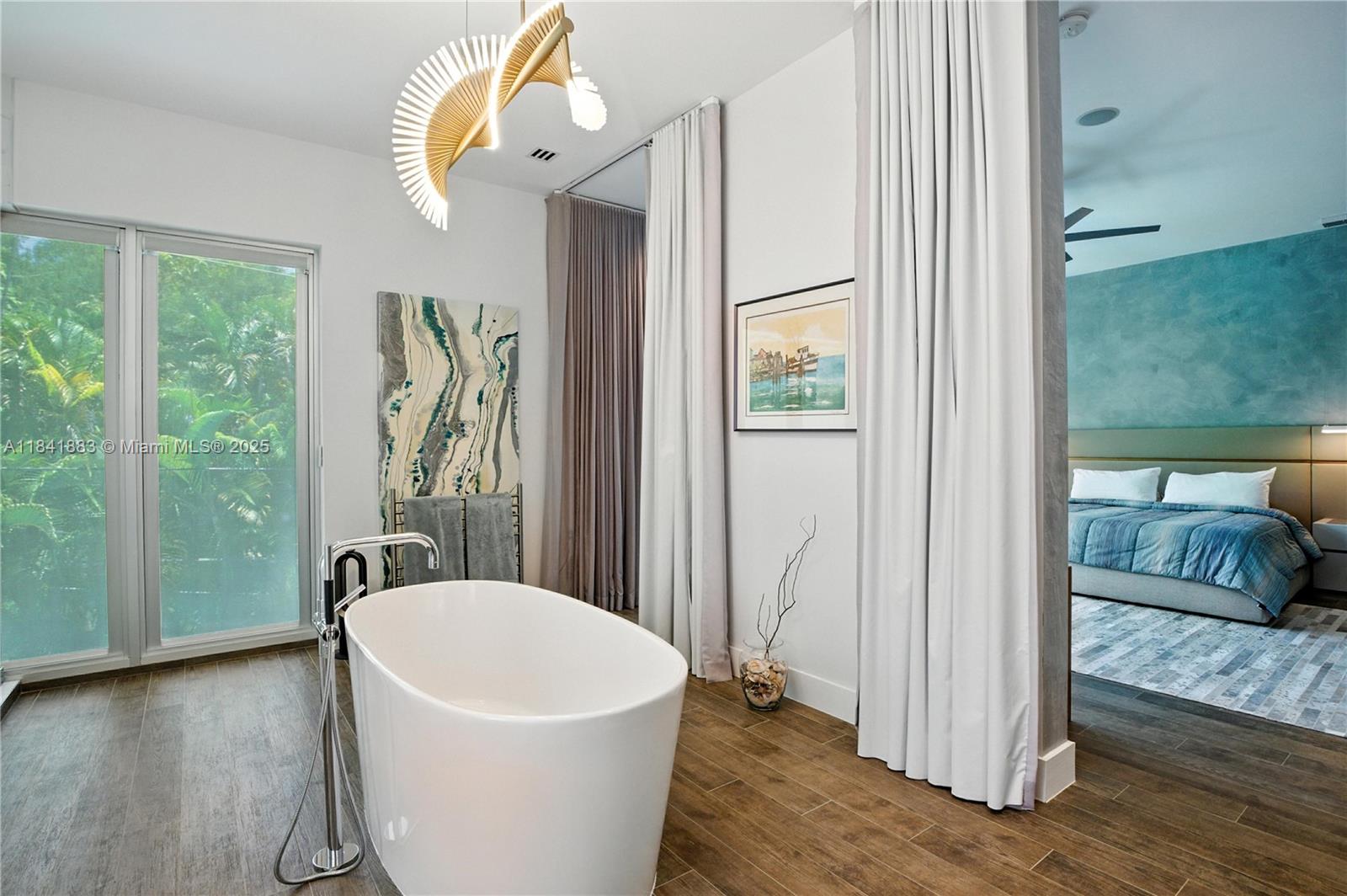 4048 Malaga Ave Miami, FL 33133