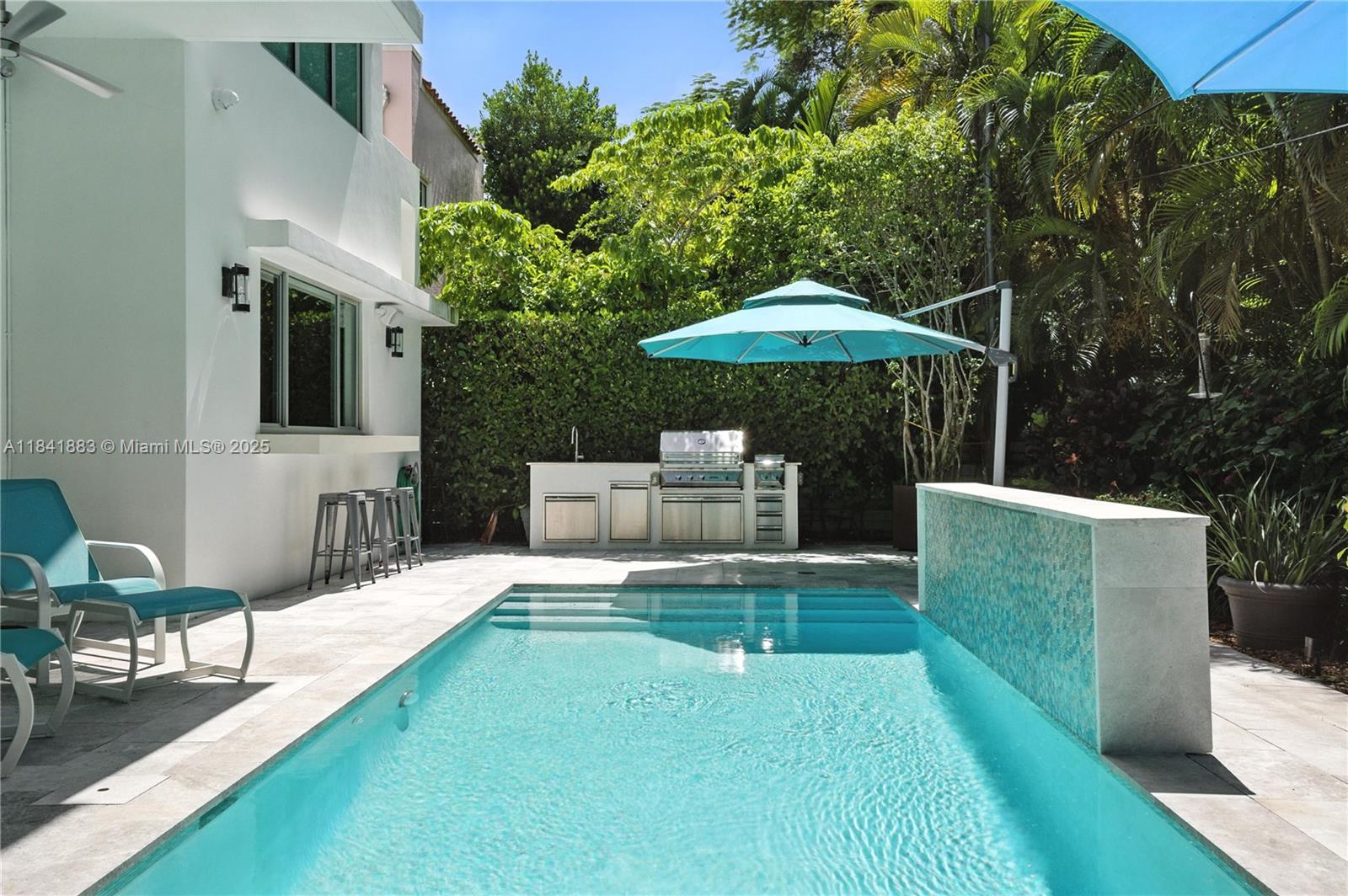 4048 Malaga Ave Miami, FL 33133