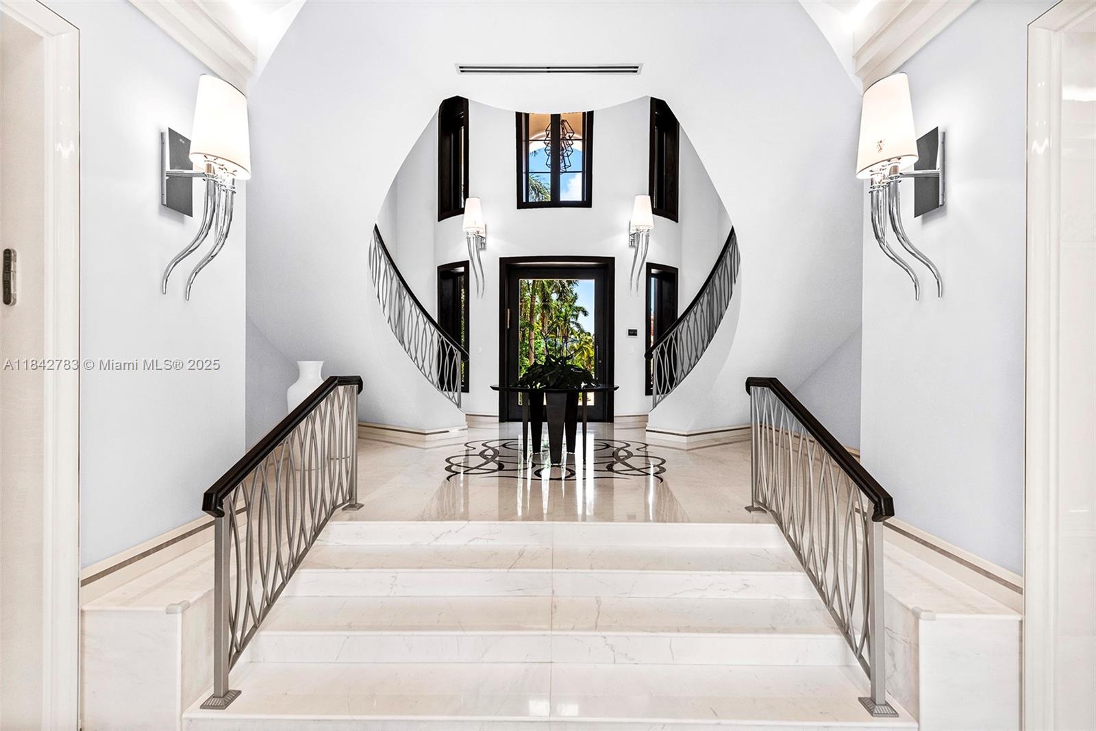 498 N Parkway Pkwy Golden Beach, FL 33160