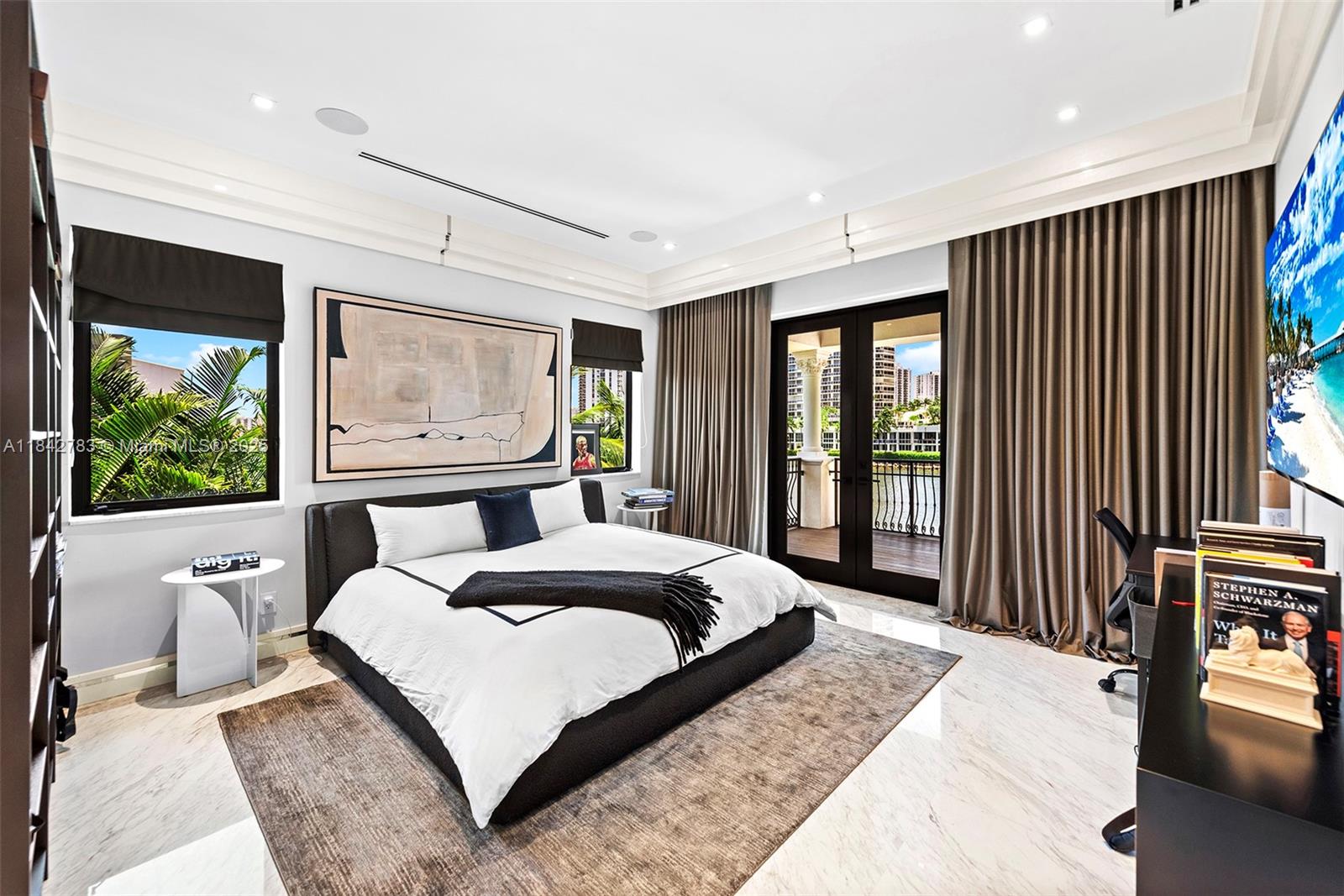 498 N Parkway Pkwy Golden Beach, FL 33160