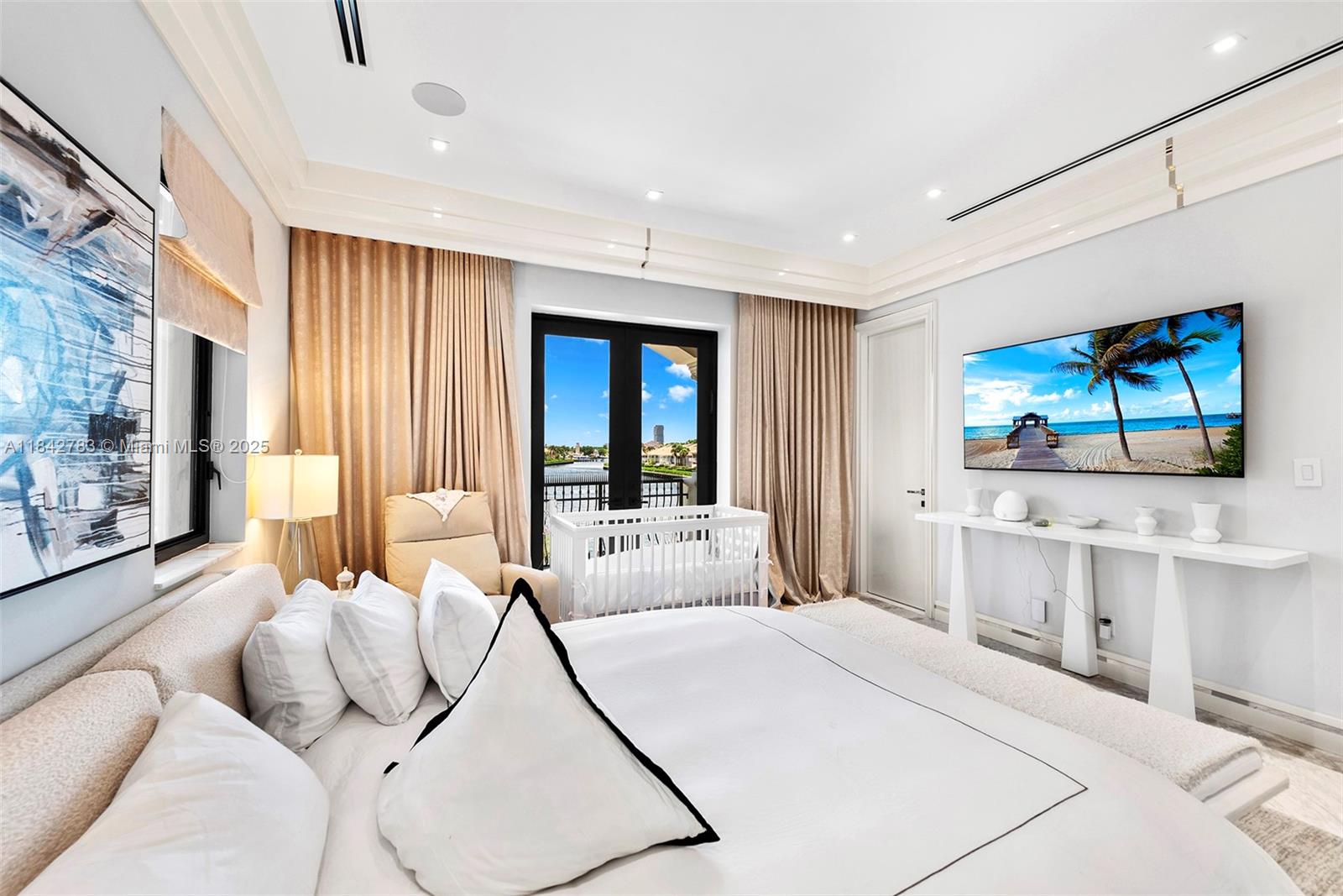 498 N Parkway Pkwy Golden Beach, FL 33160