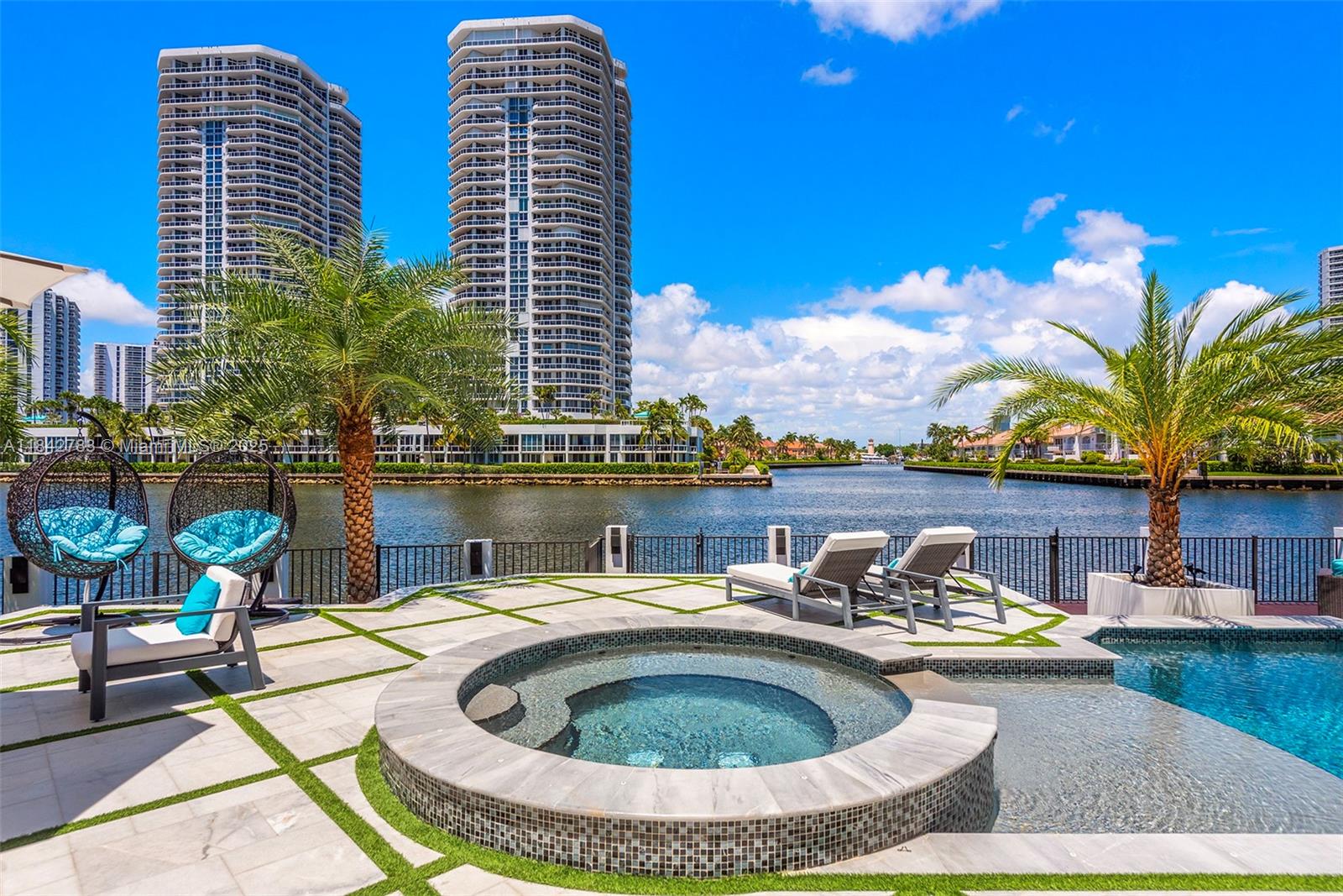 498 N Parkway Pkwy Golden Beach, FL 33160