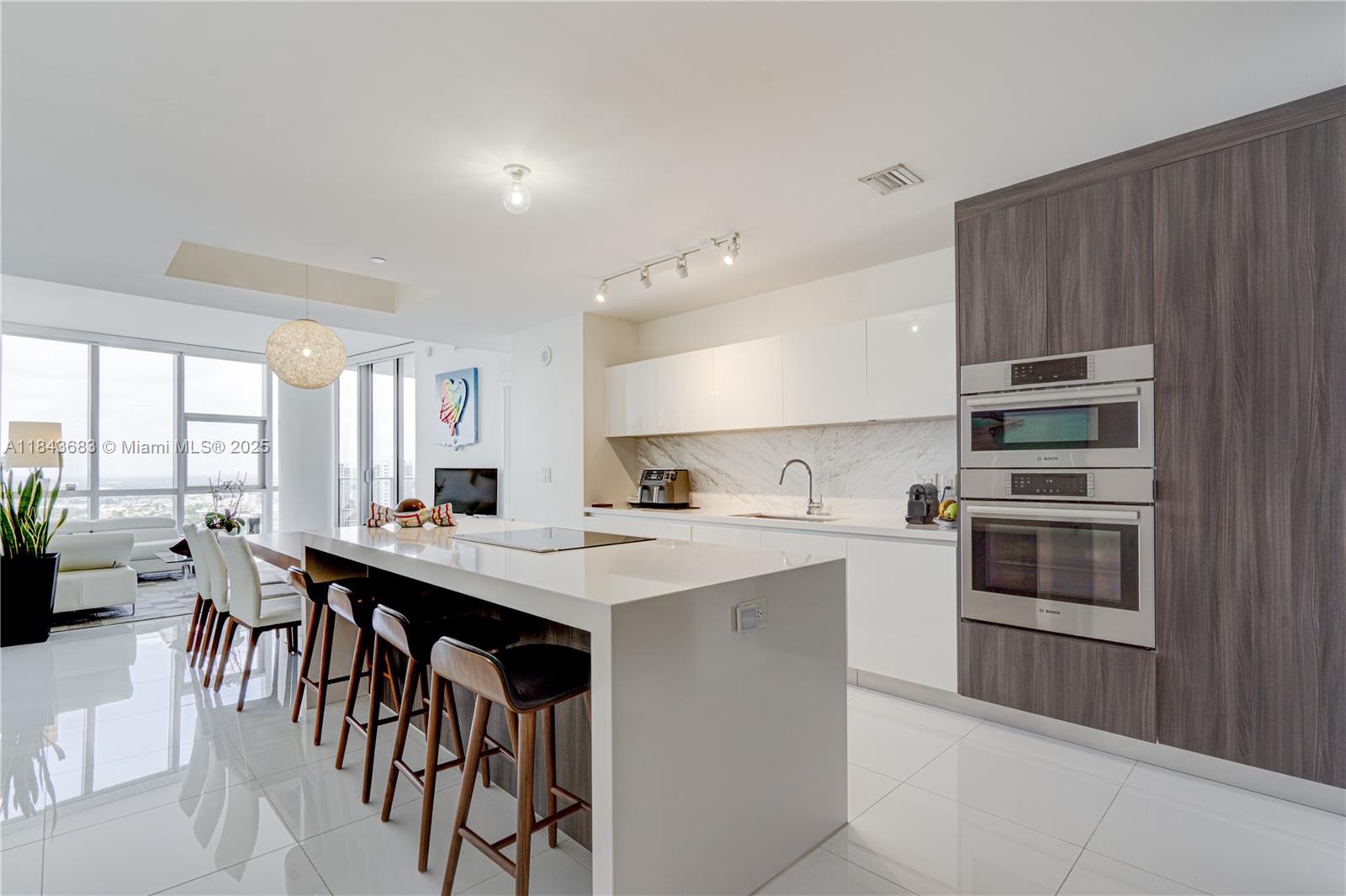 851 NE 1st Ave #2901