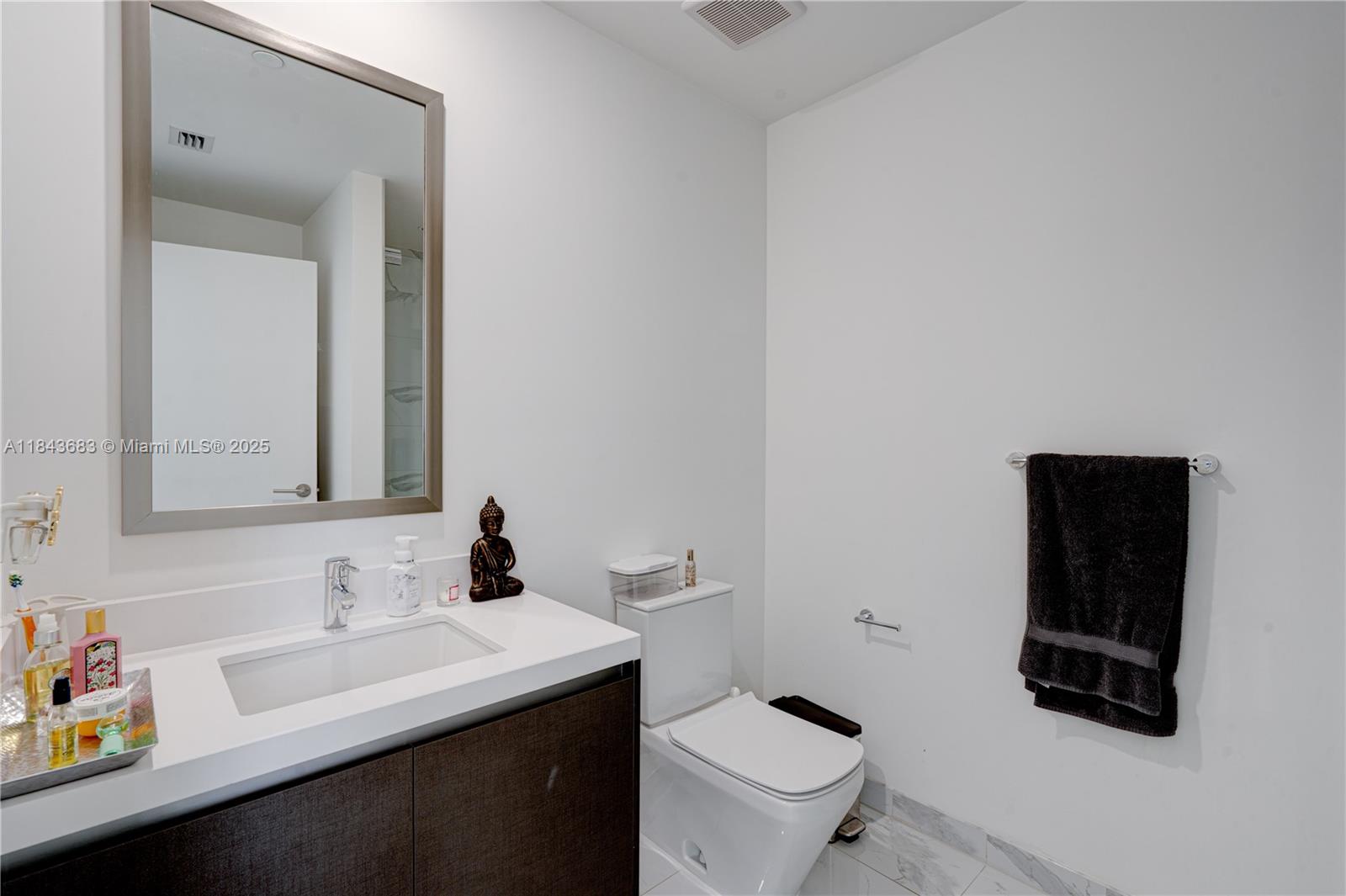 image Paramount Miami World Cen32