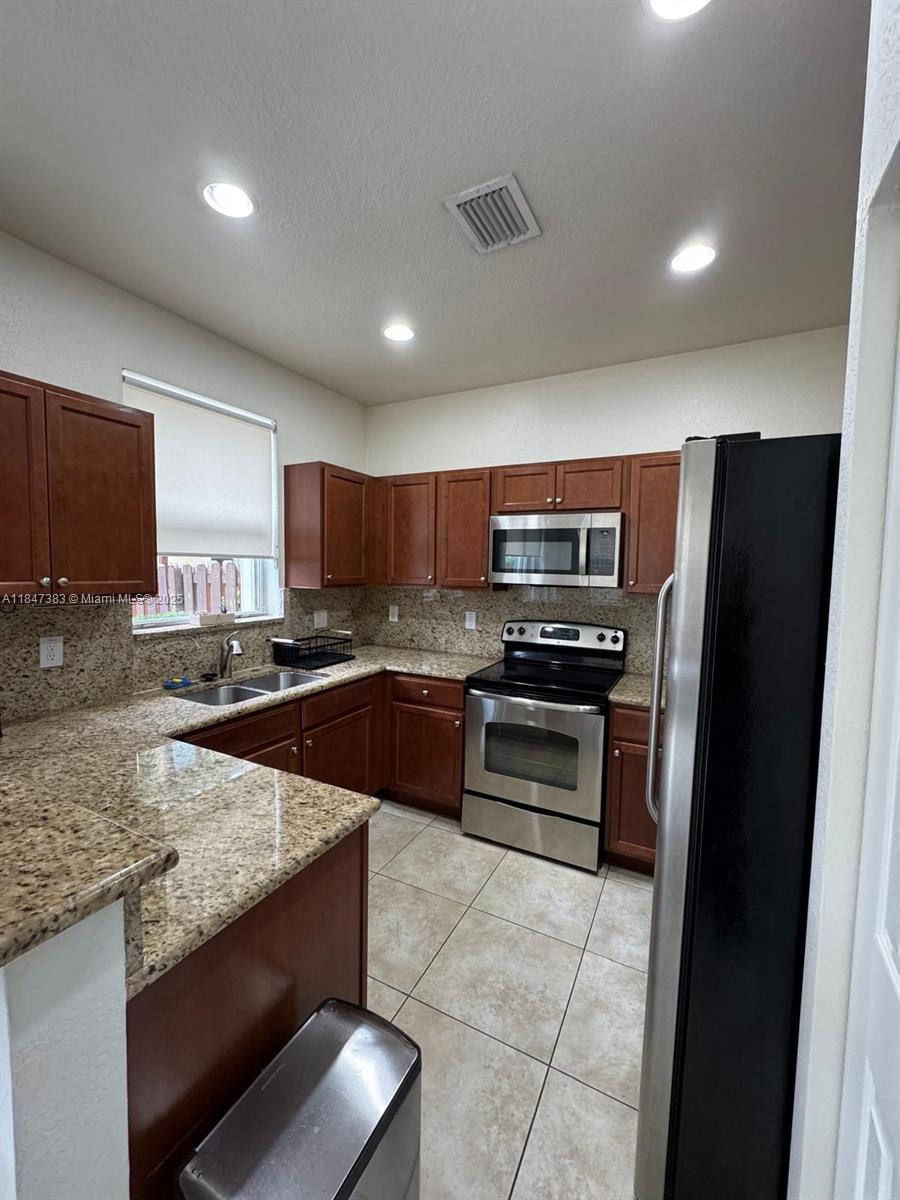 8795 NW 112th Path #8795