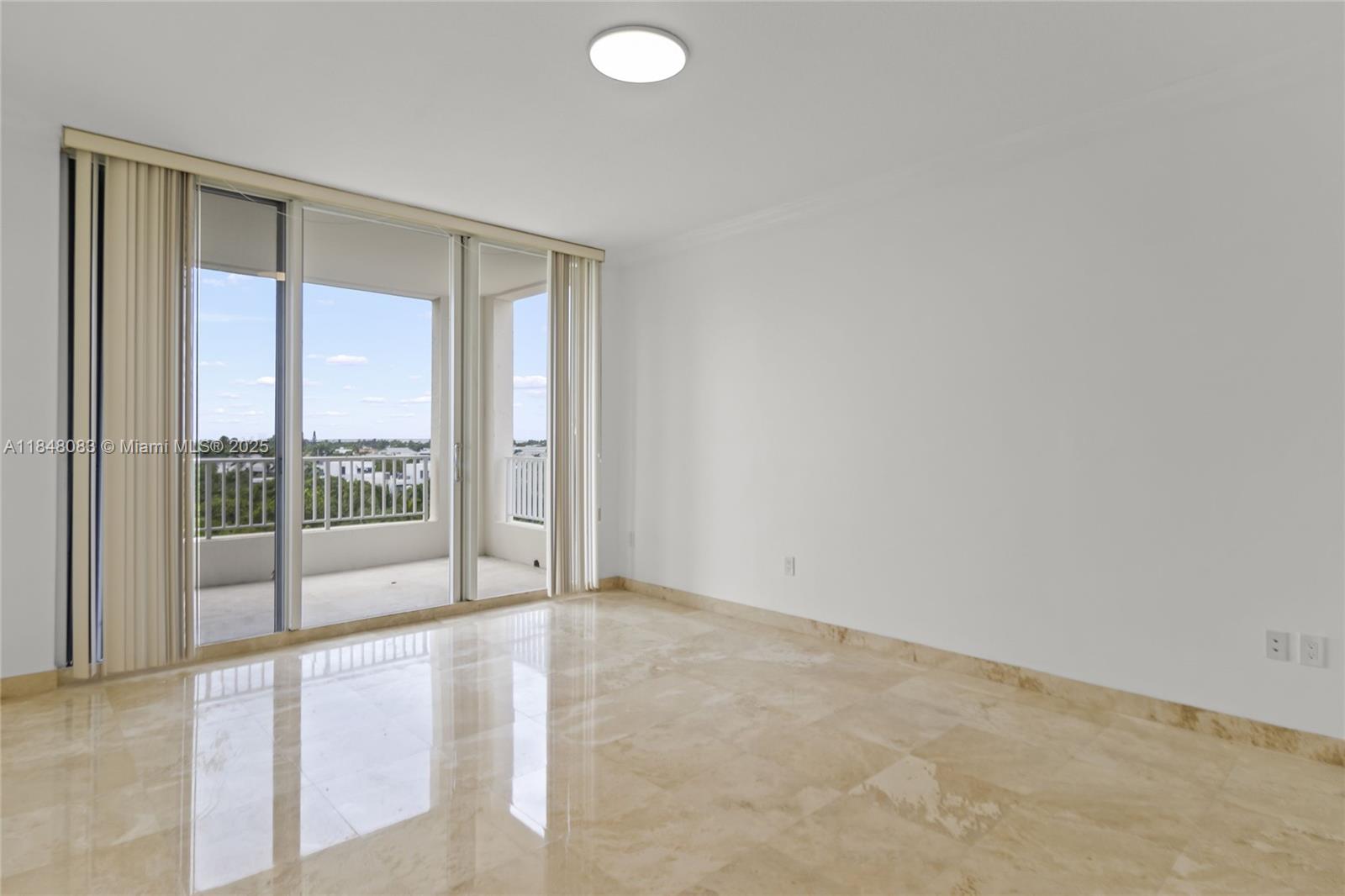 703 Crandon Blvd #PH-3 Key Biscayne, FL 33149 703 Crandon Blvd #PH-3 Key Biscayne, FL 33149