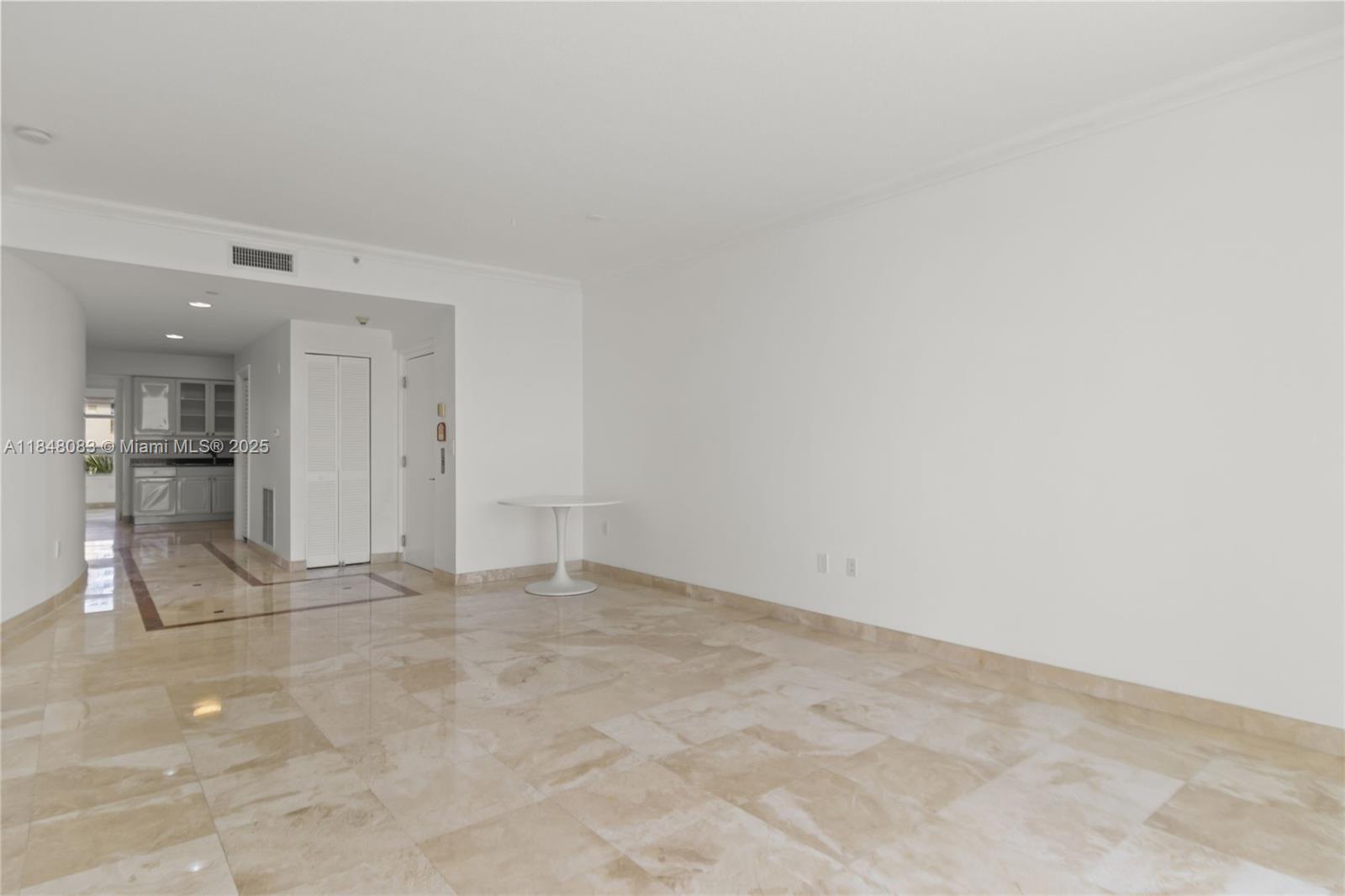 703 Crandon Blvd #PH-3 Key Biscayne, FL 33149 703 Crandon Blvd #PH-3 Key Biscayne, FL 33149