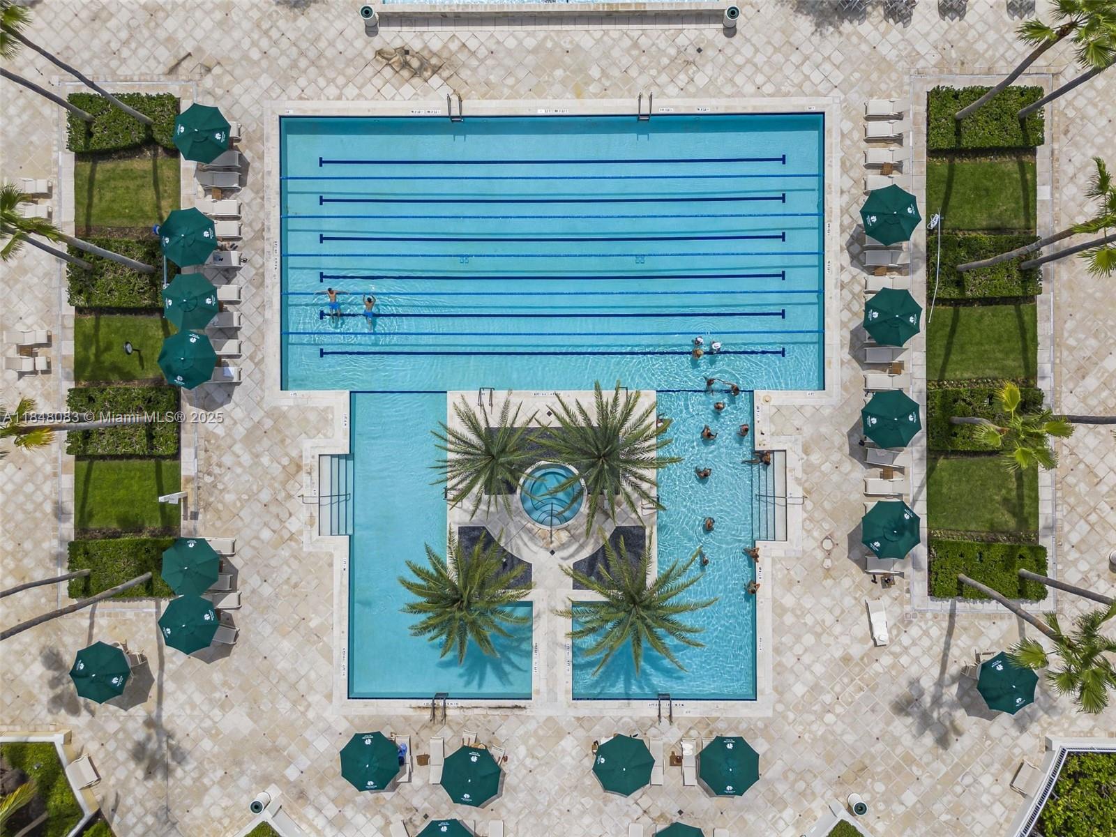 703 Crandon Blvd #PH-3 Key Biscayne, FL 33149 703 Crandon Blvd #PH-3 Key Biscayne, FL 33149