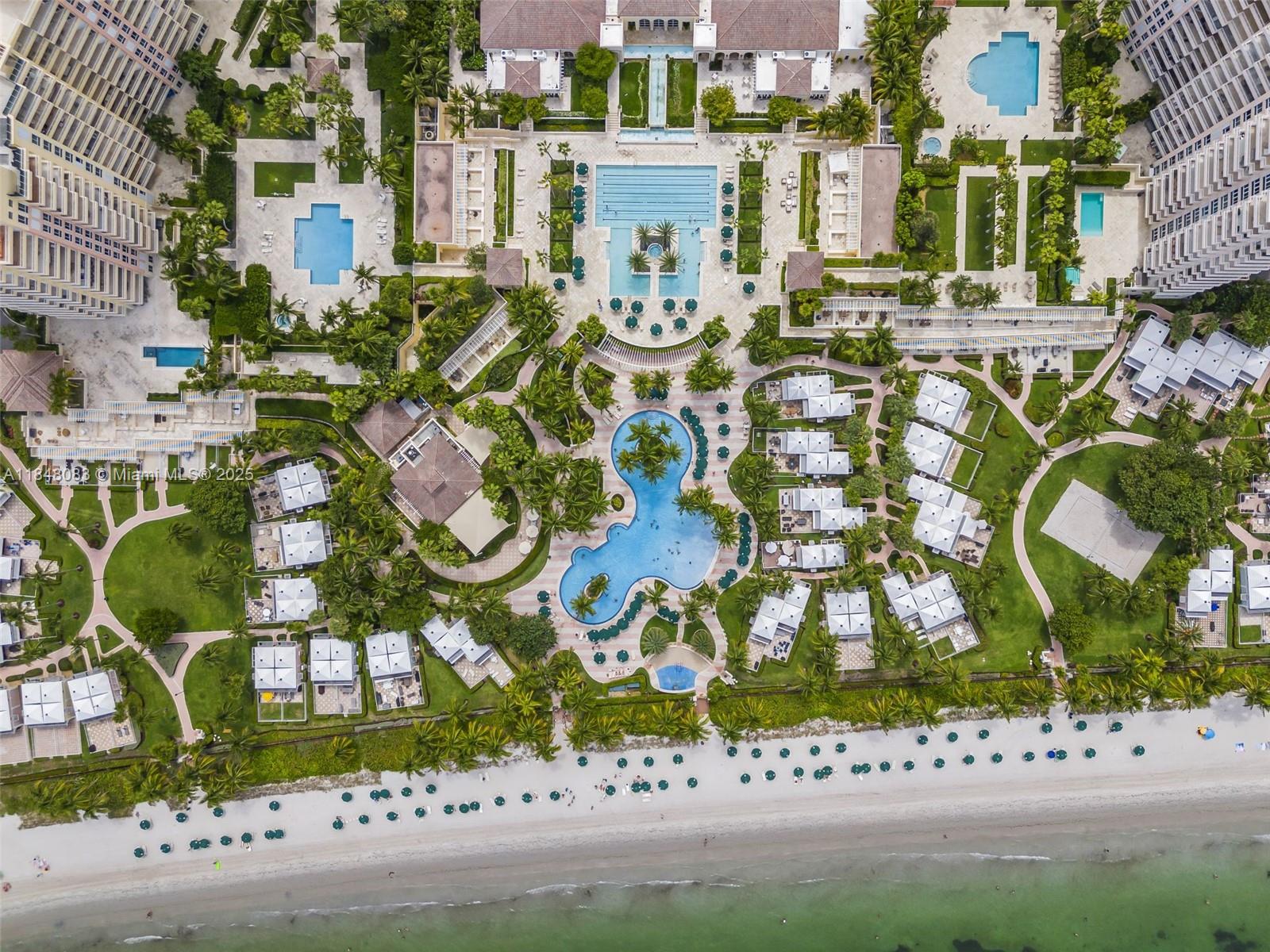 703 Crandon Blvd #PH-3 Key Biscayne, FL 33149 703 Crandon Blvd #PH-3 Key Biscayne, FL 33149