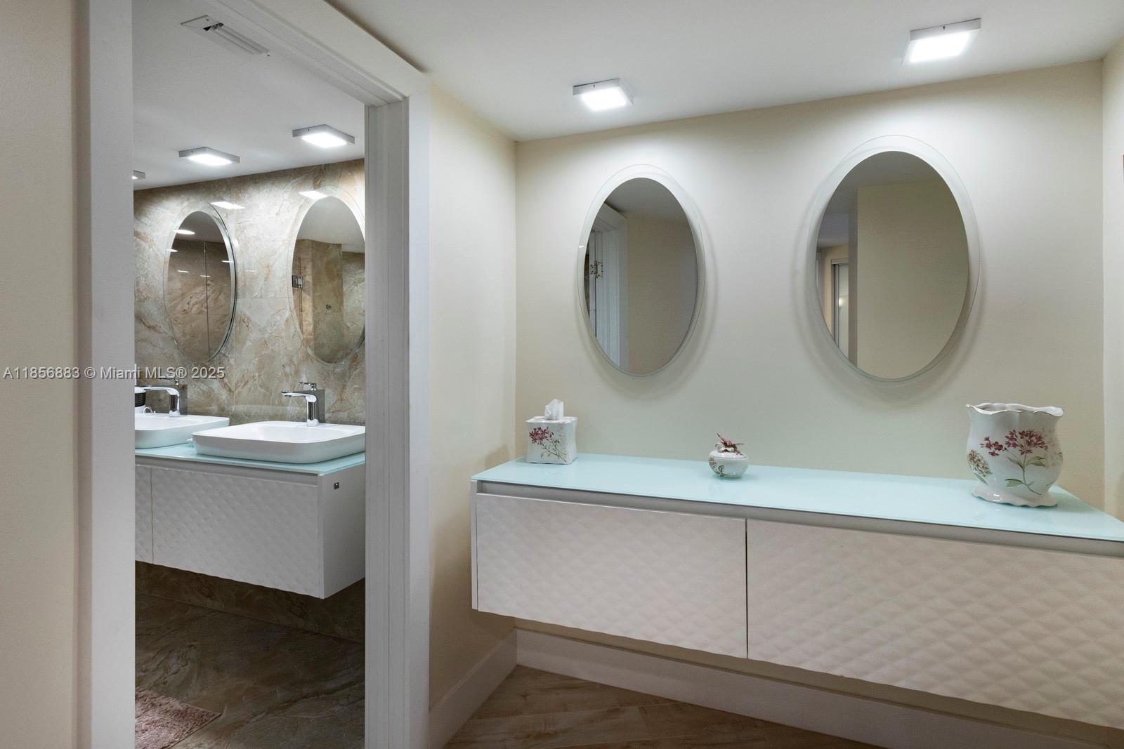 5660 Collins Ave #4B Miami Beach, FL 33140