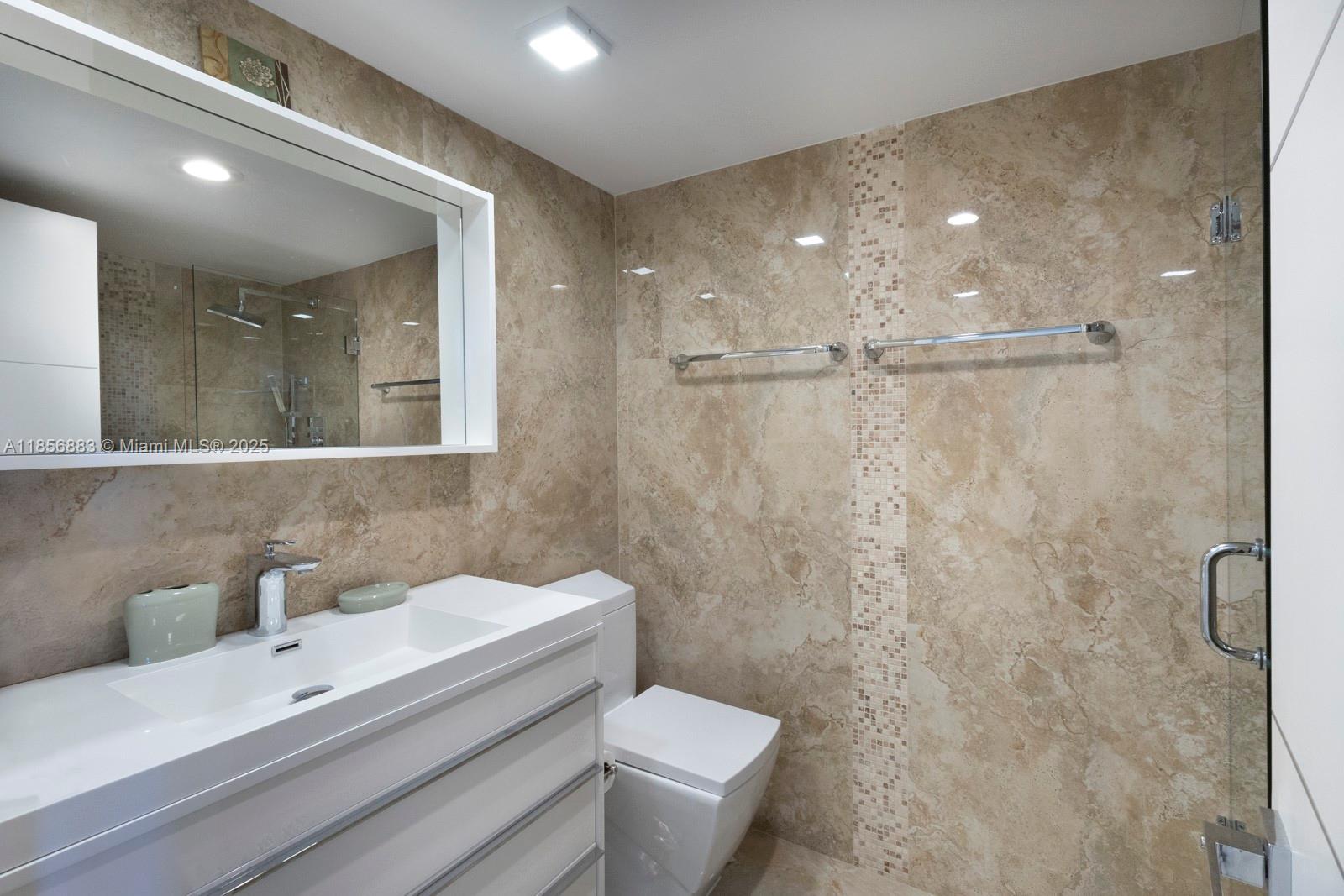 5660 Collins Ave #4B Miami Beach, FL 33140