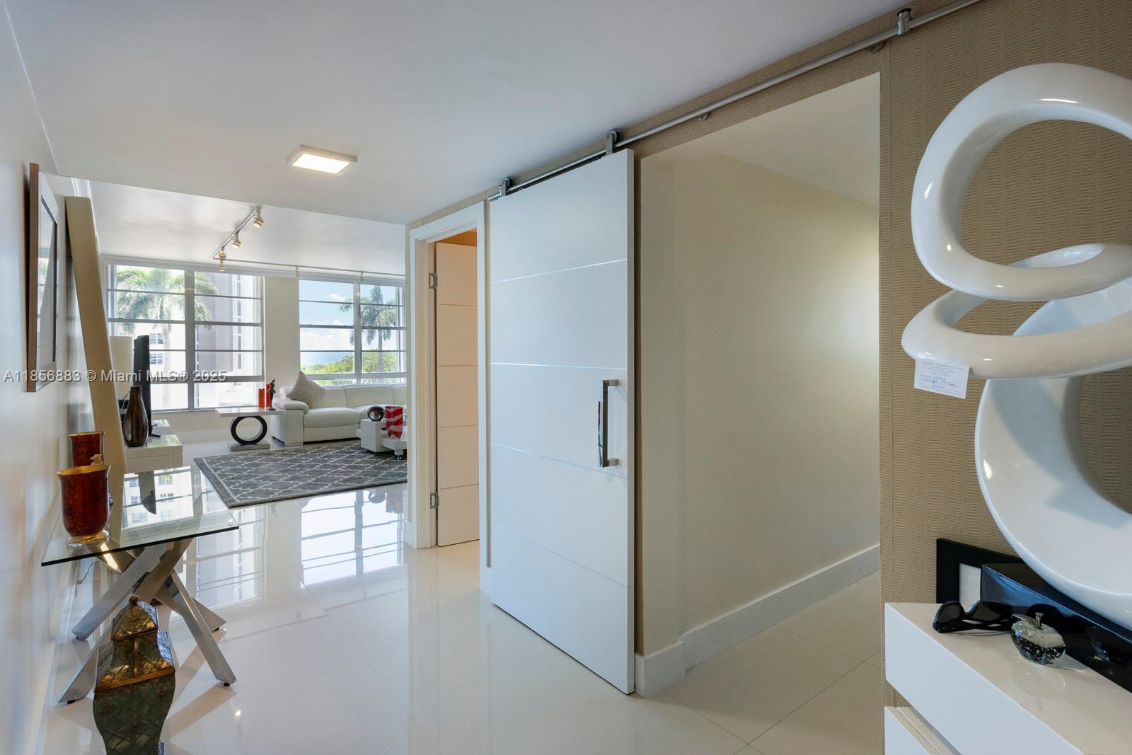 5660 Collins Ave #4B Miami Beach, FL 33140