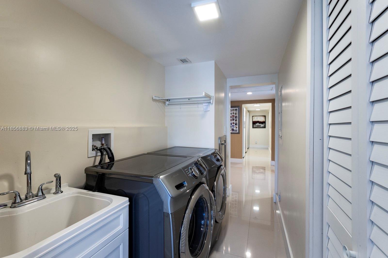 5660 Collins Ave #4B Miami Beach, FL 33140