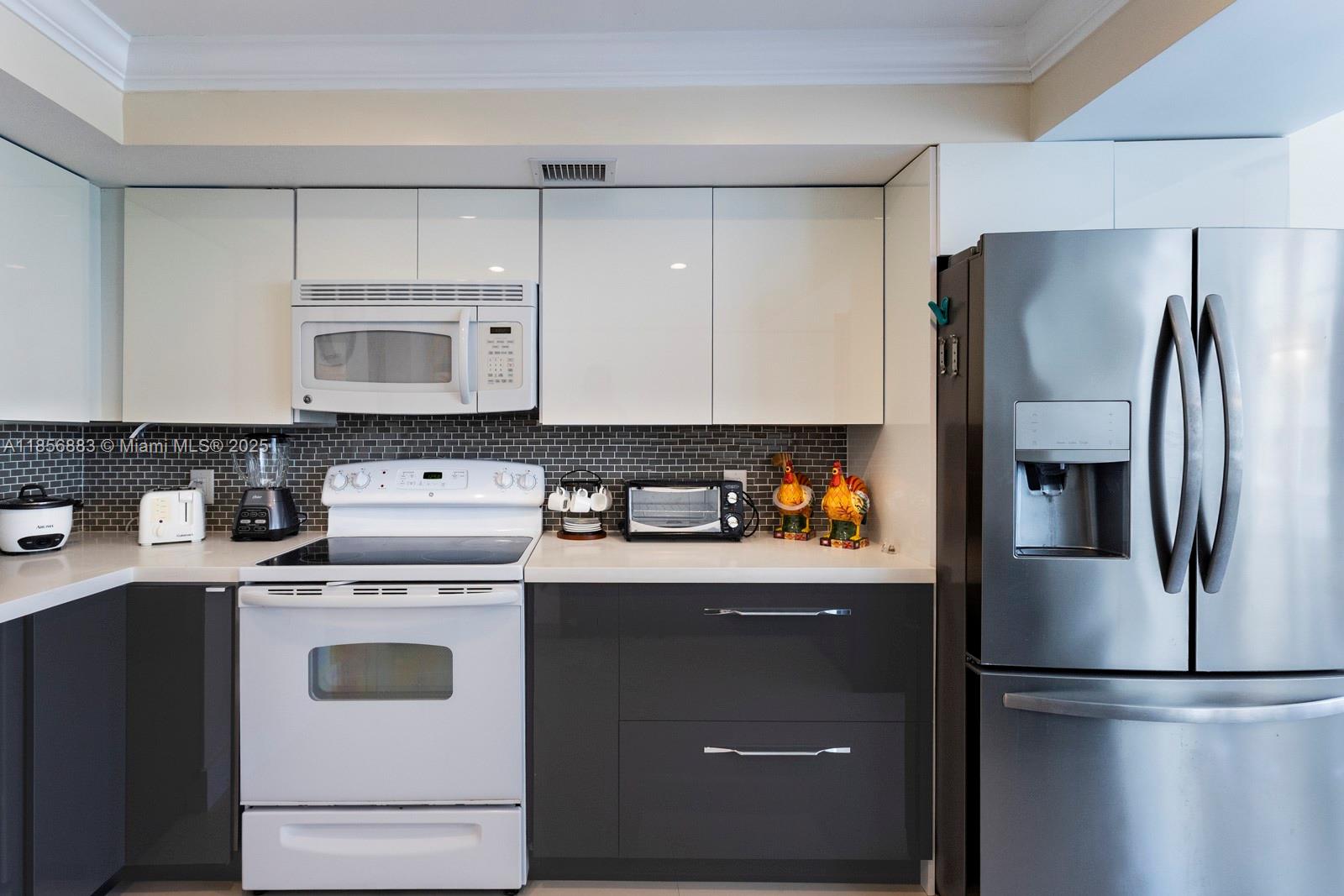 5660 Collins Ave #4B Miami Beach, FL 33140