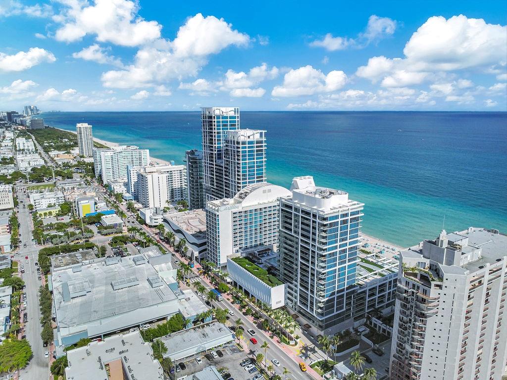 image Central Carillon Beach C37