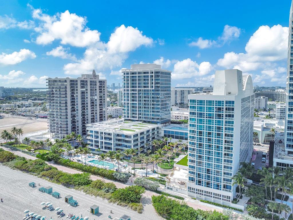 image Central Carillon Beach C47