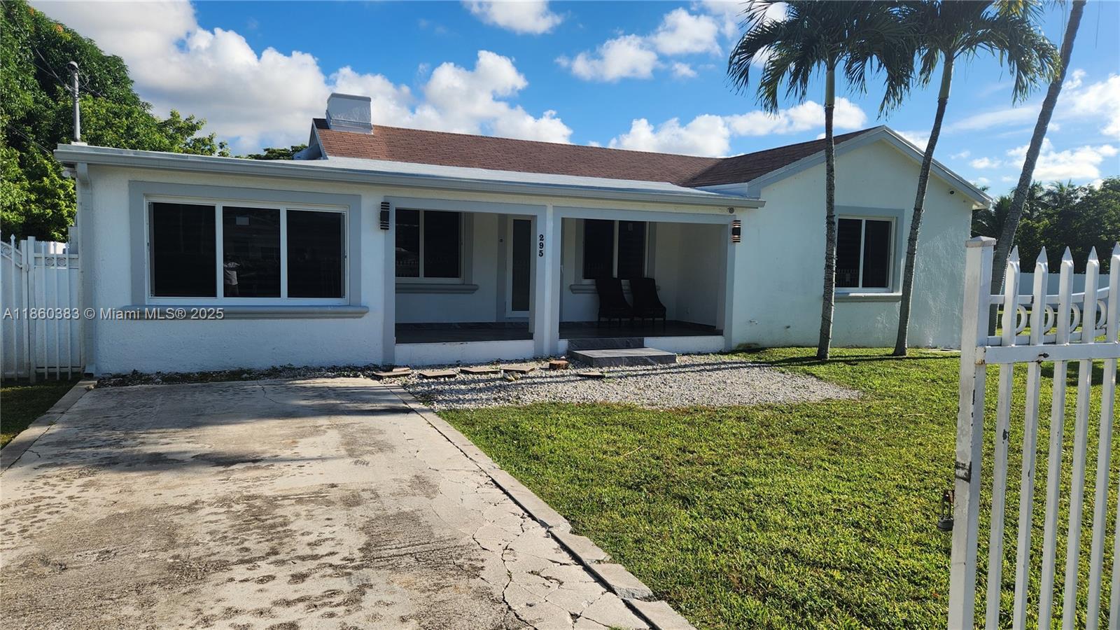 295 NE 150th St