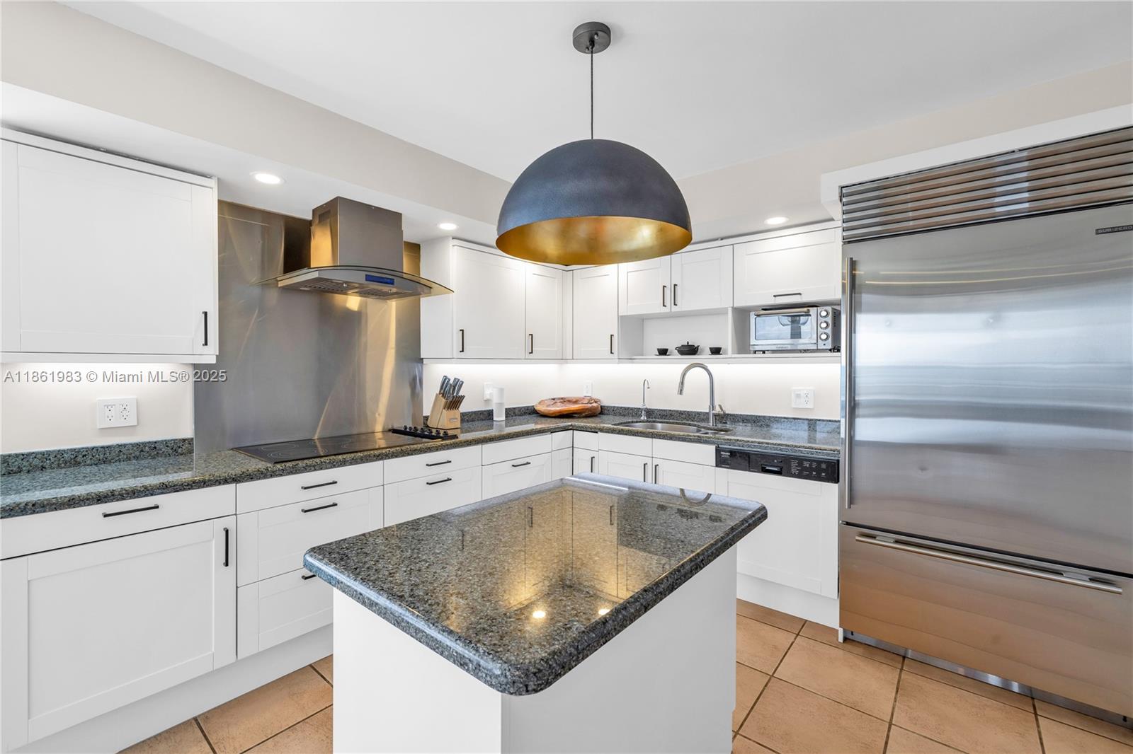 615 E Ocean Dr #6A Key Biscayne, FL 33149