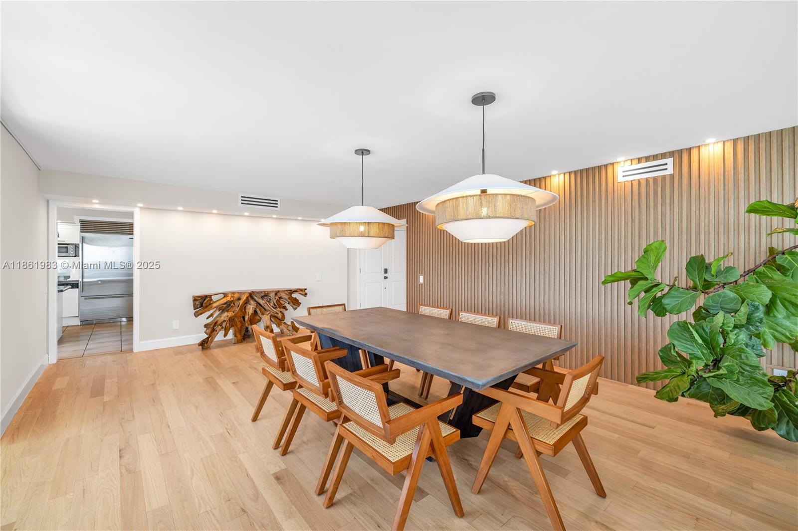 615 E Ocean Dr #6A Key Biscayne, FL 33149