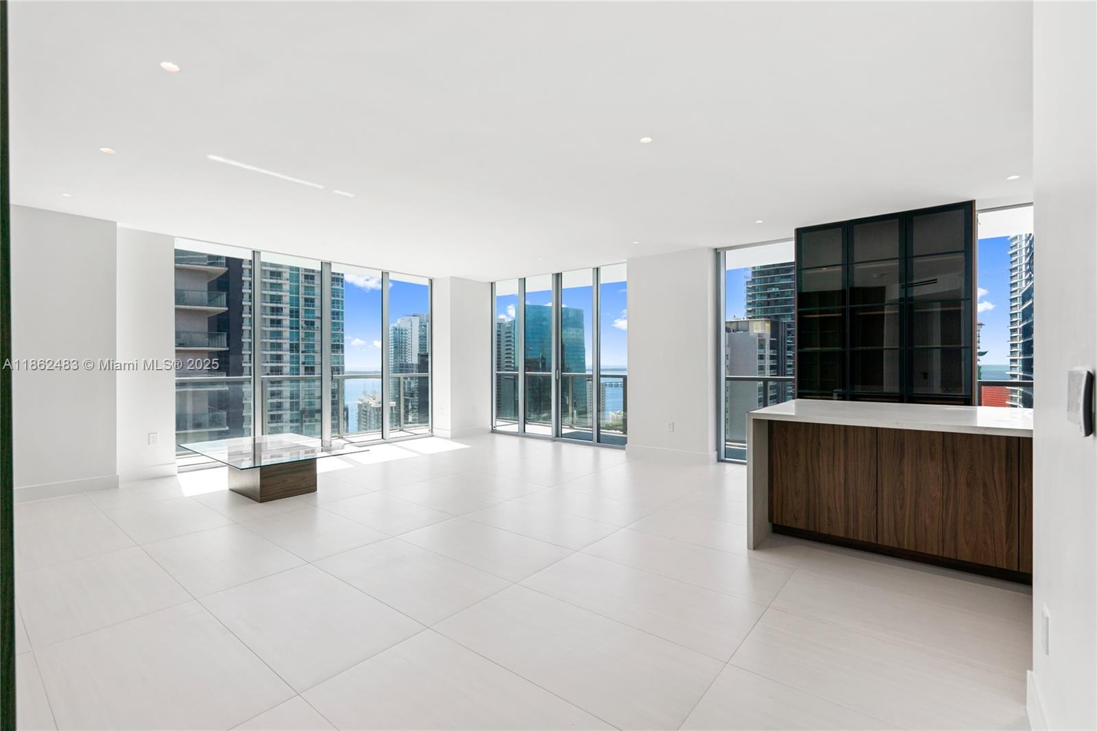 image Axis On Brickell11