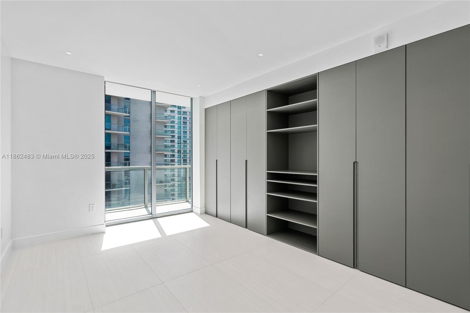 image Axis On Brickell17