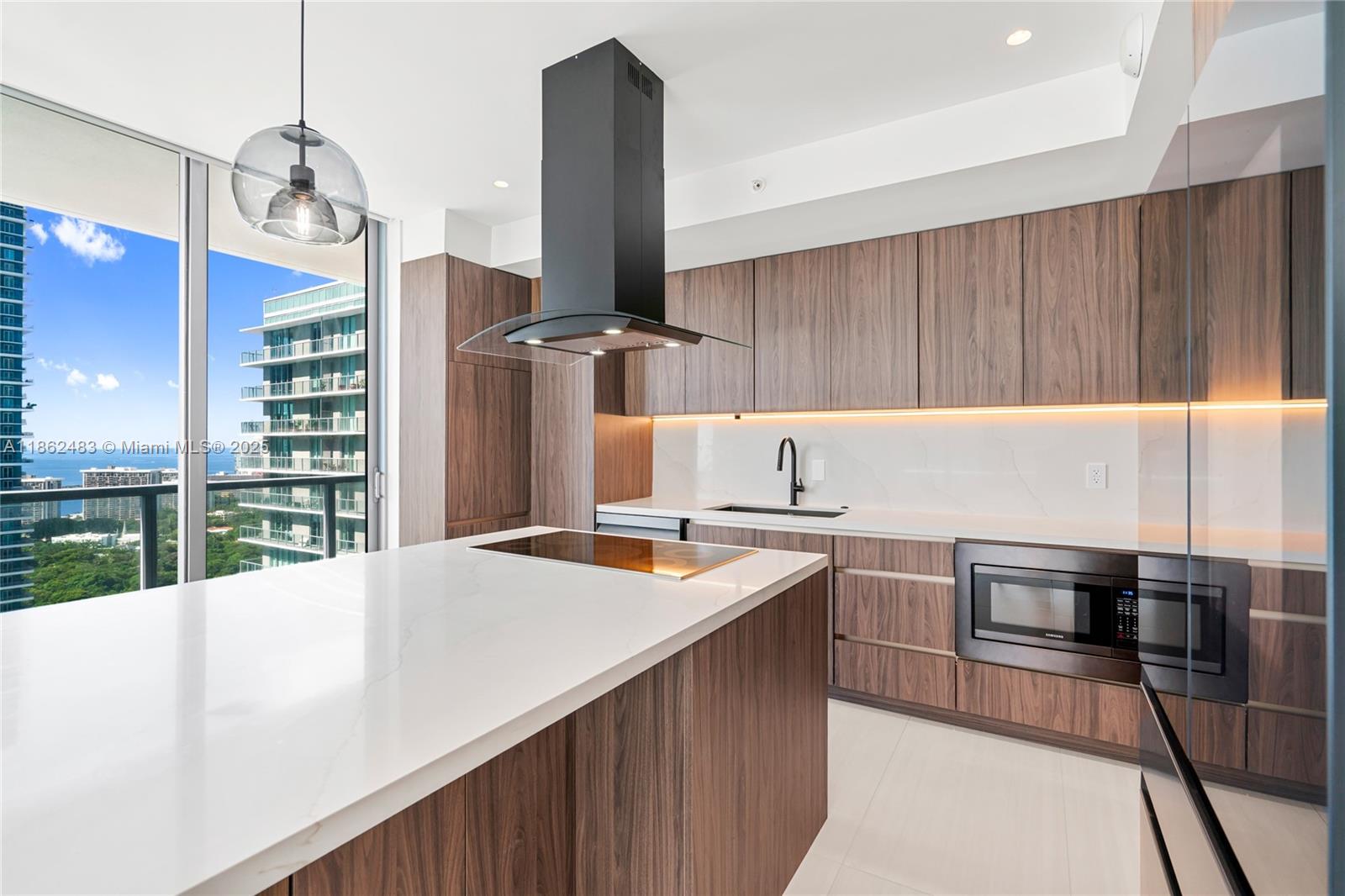 image Axis On Brickell2