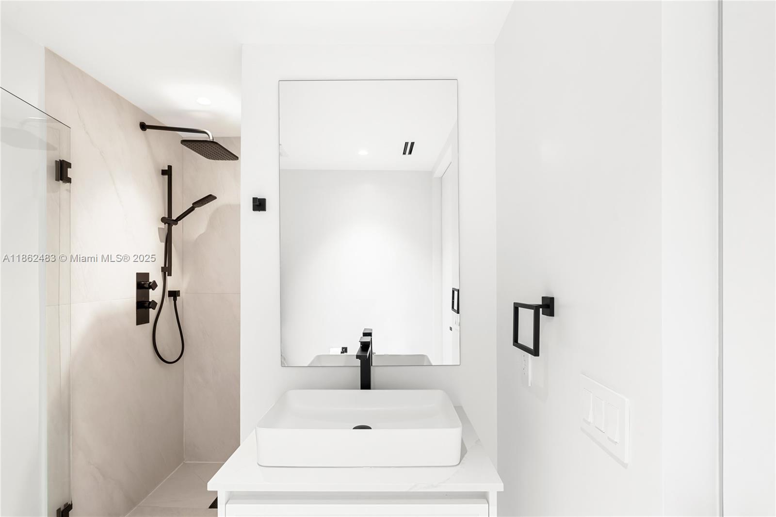 image Axis On Brickell30