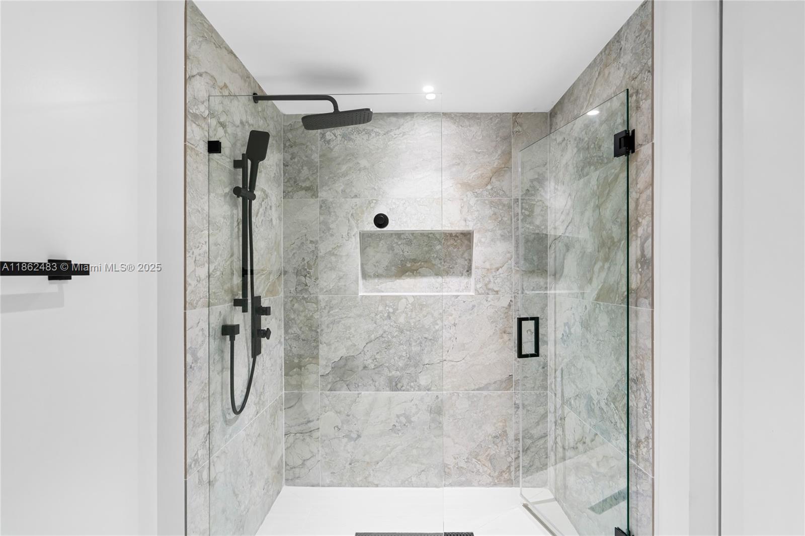 image Axis On Brickell32