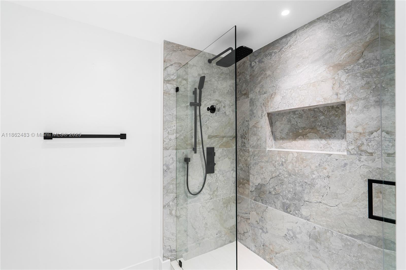 image Axis On Brickell33