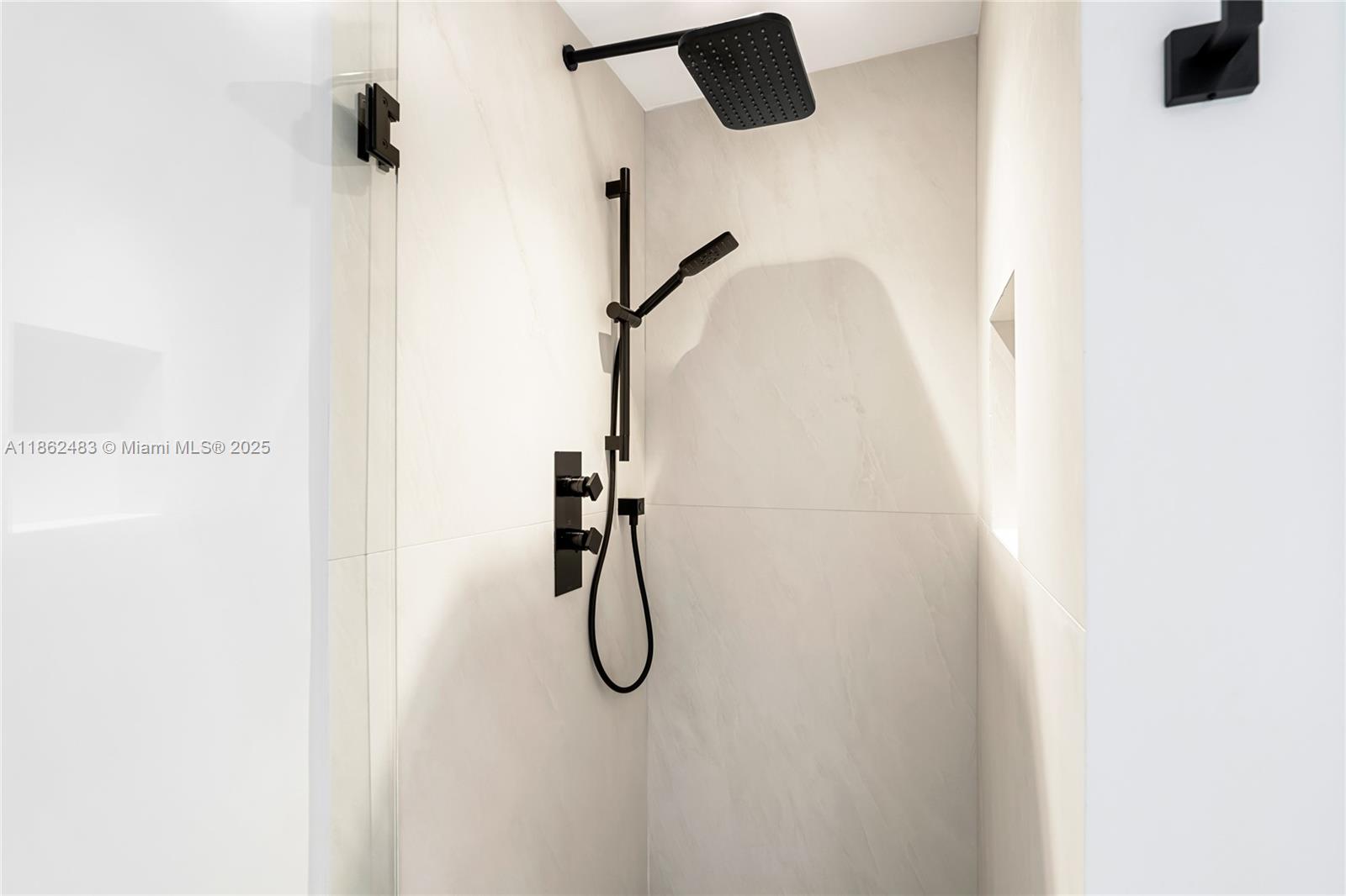 image Axis On Brickell34