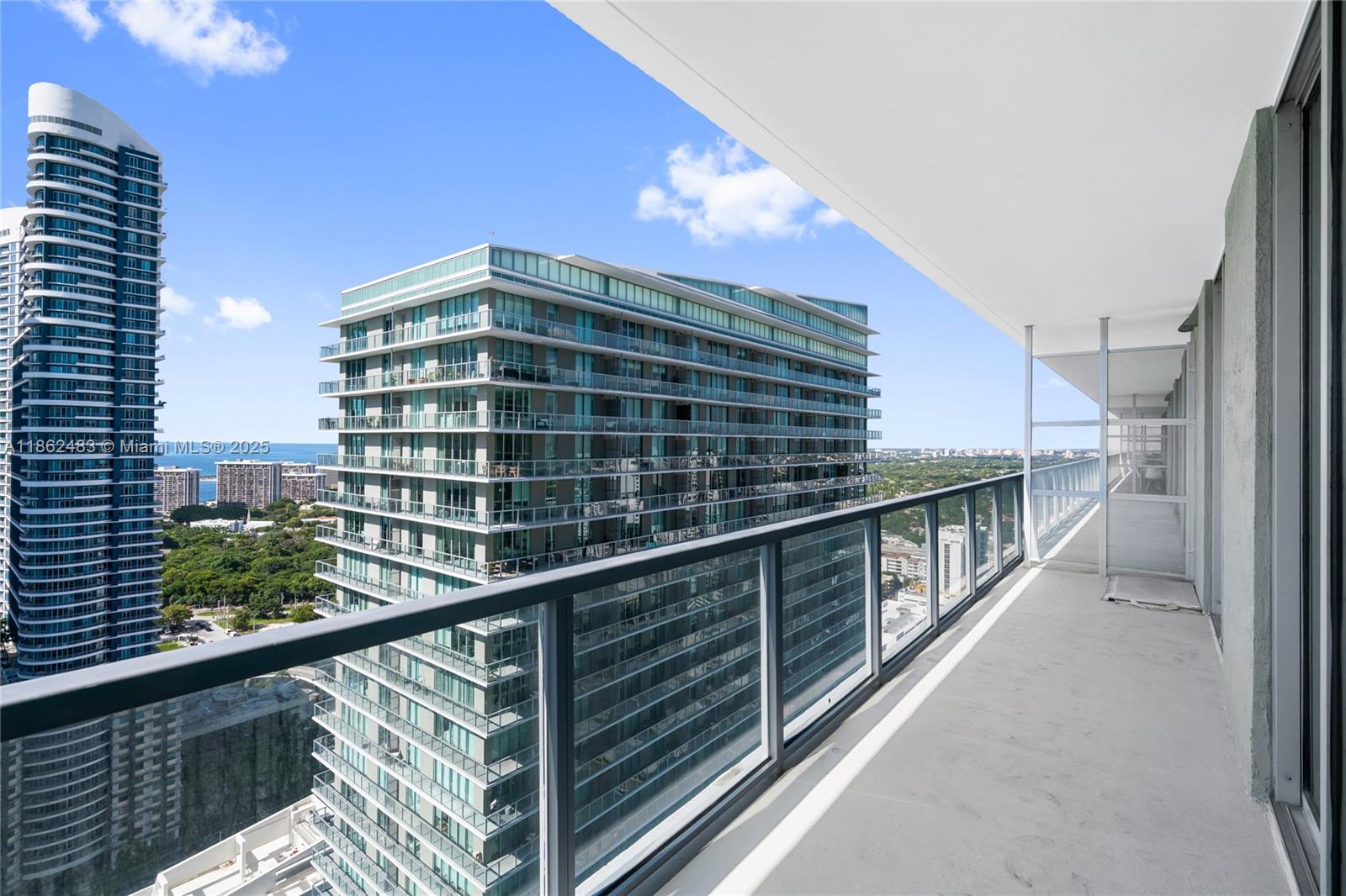 image Axis On Brickell45