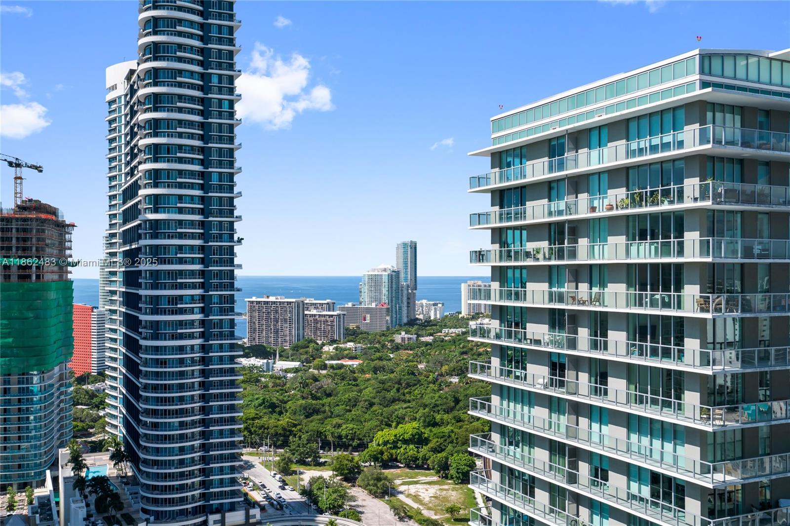 image Axis On Brickell60