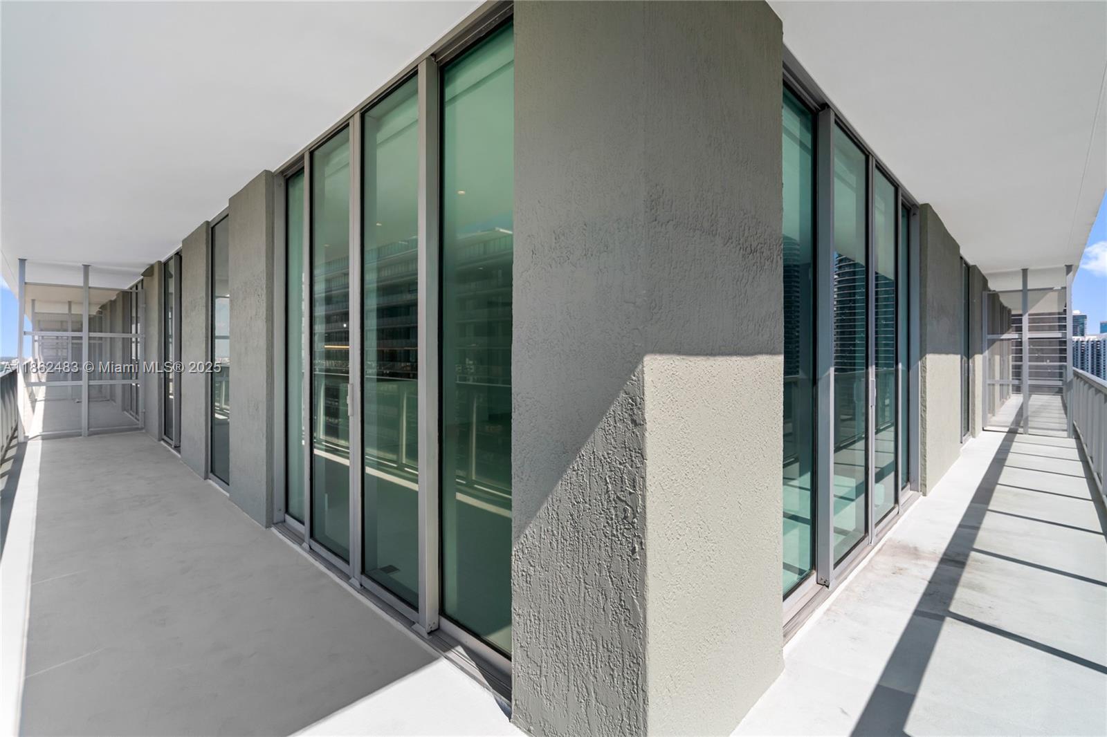 image Axis On Brickell63
