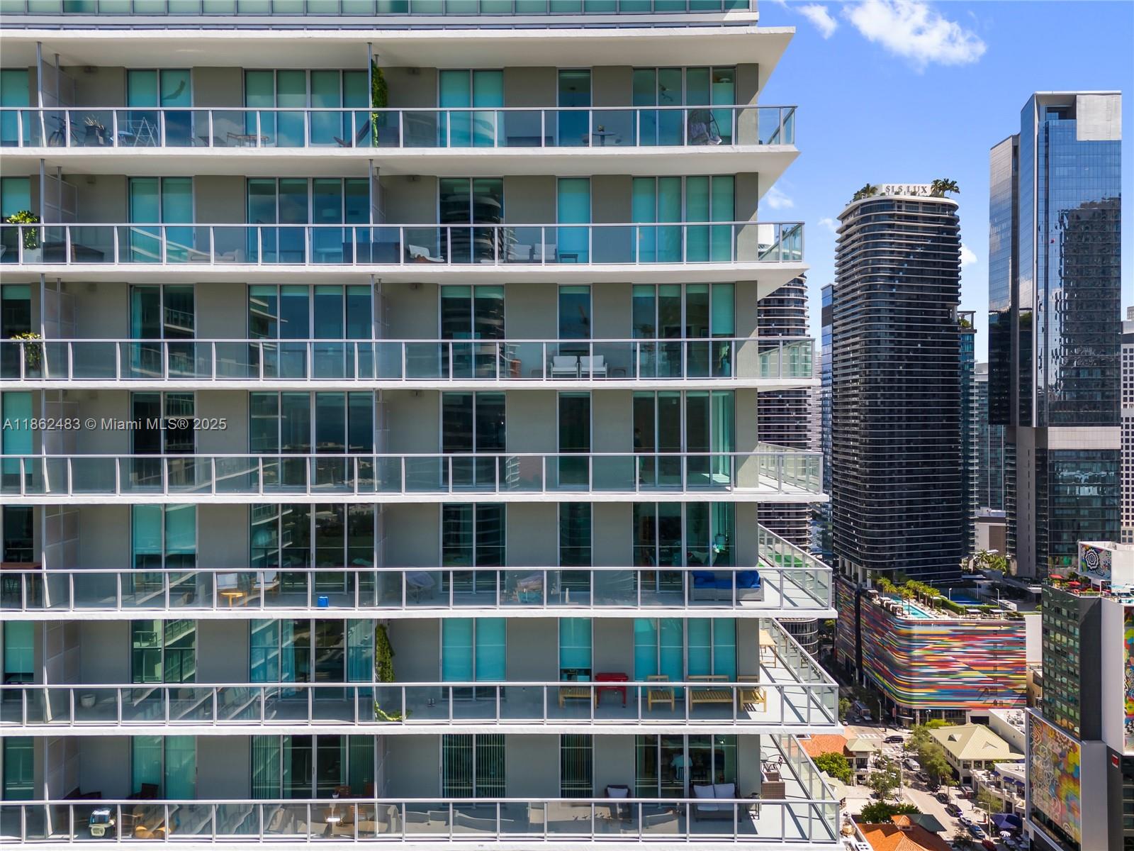 image Axis On Brickell70
