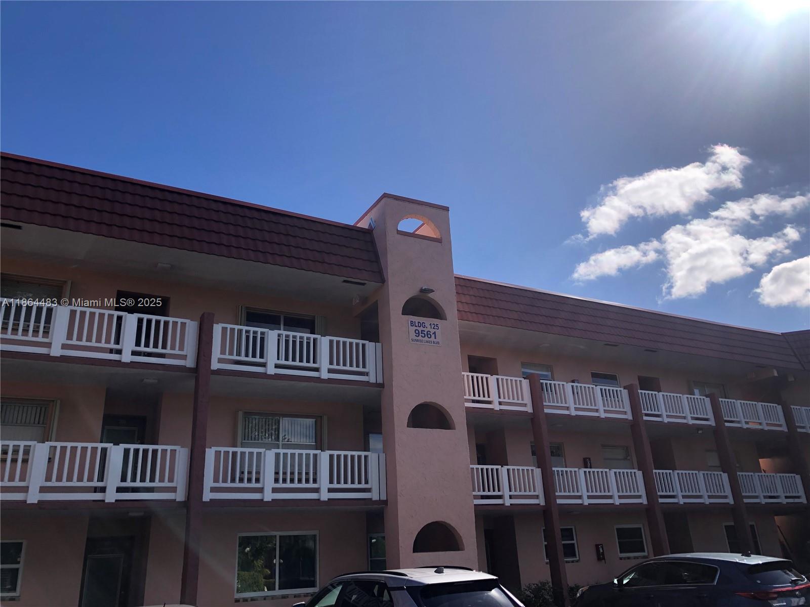 9561 Sunrise Lks Blvd #306