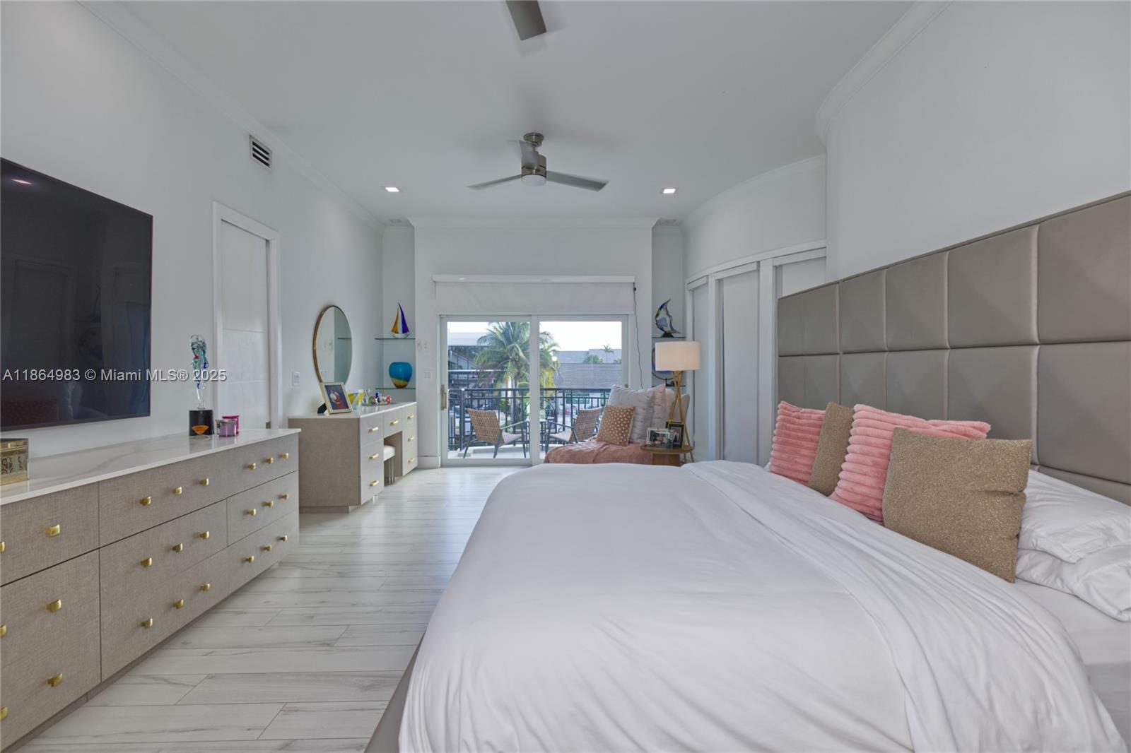 3368 NE 169th St North Miami Beach, FL 33160