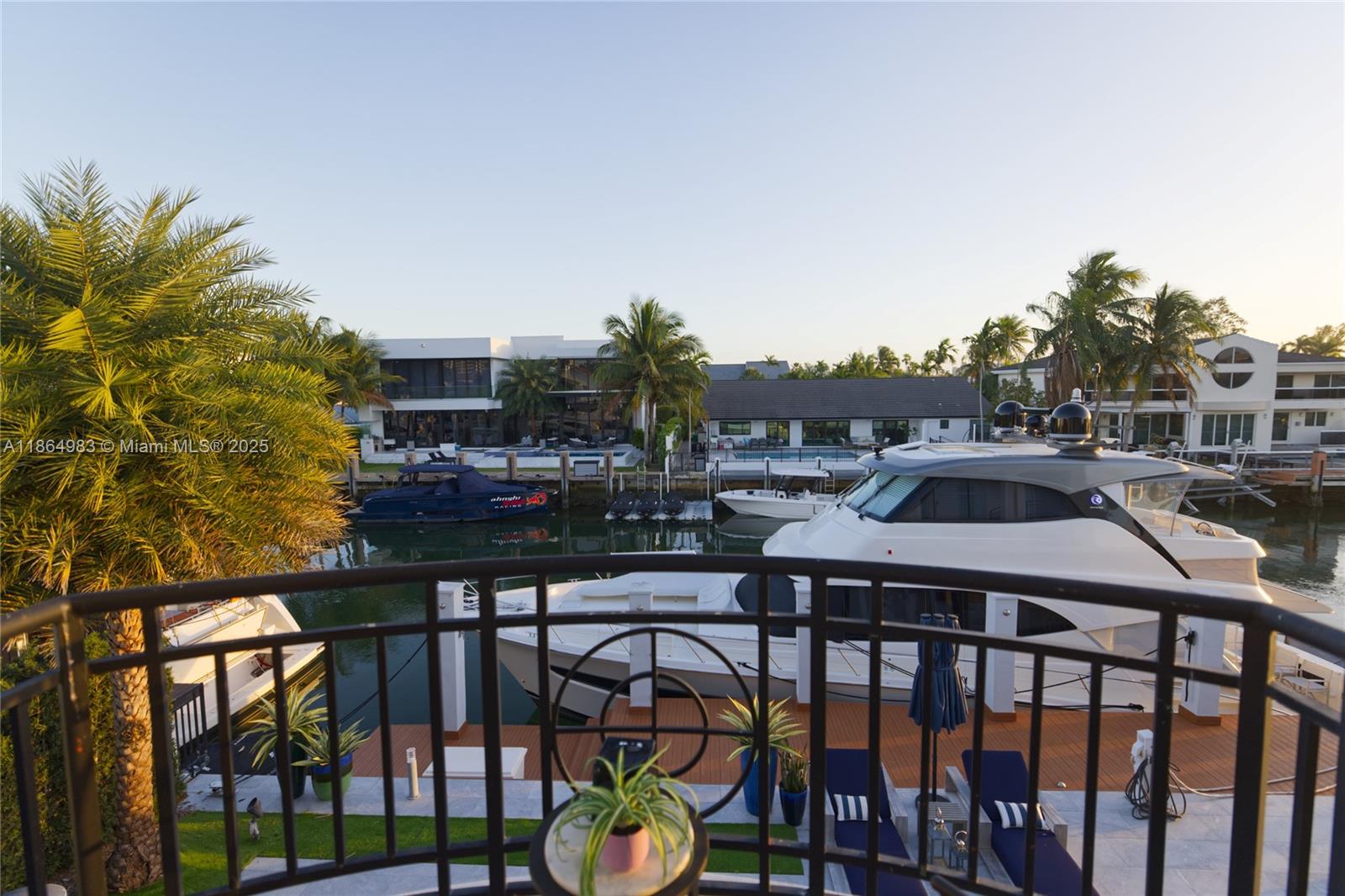 3368 NE 169th St North Miami Beach, FL 33160