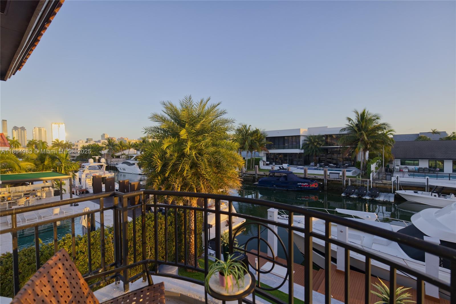 3368 NE 169th St North Miami Beach, FL 33160