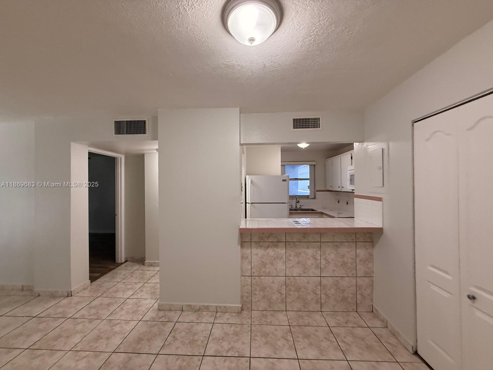 210 Fontainebleau Blvd #210